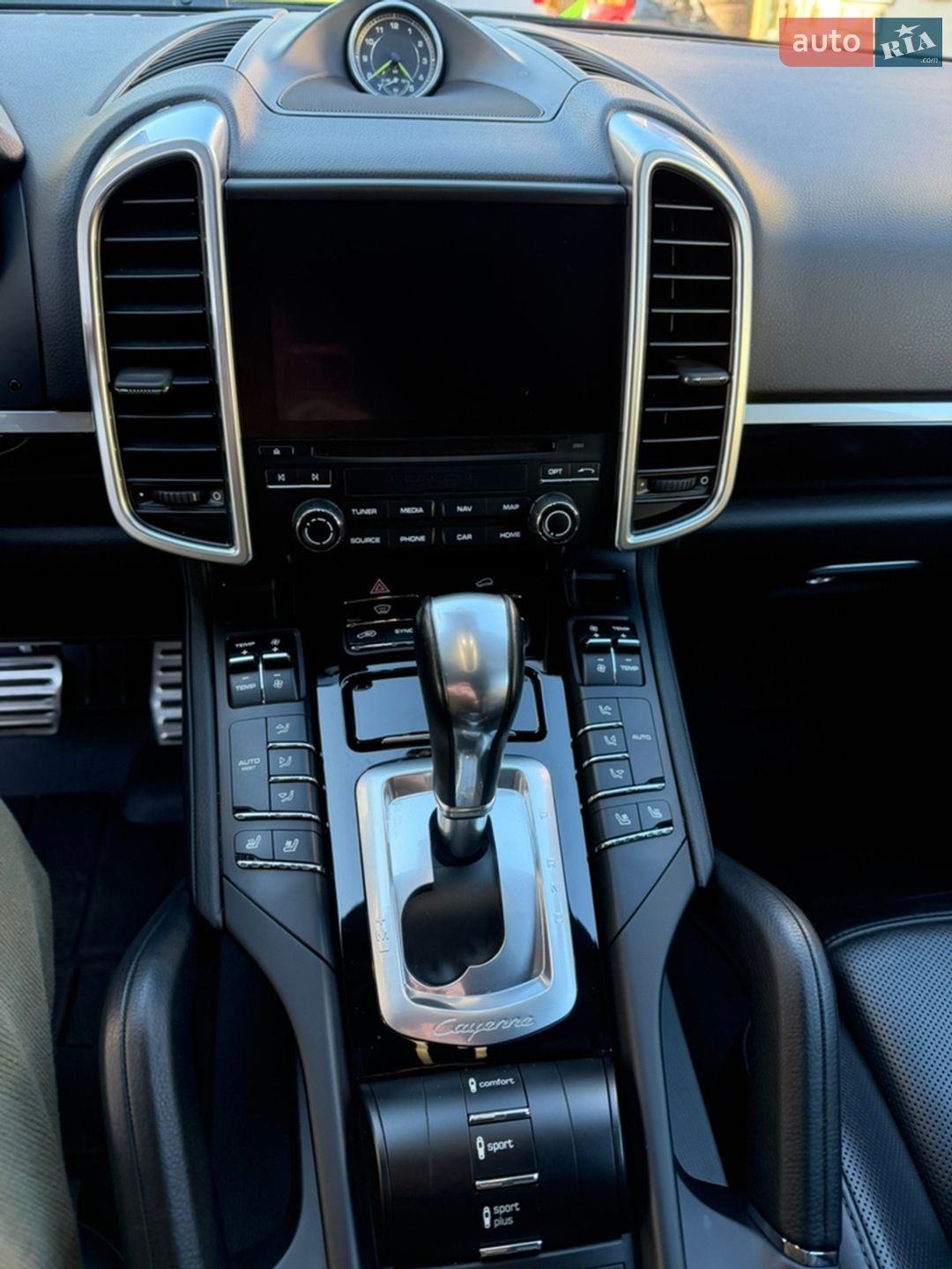Porsche Cayenne 2017 VIN WP1AE2A21JLA70428 фото оголошення 17 з 23