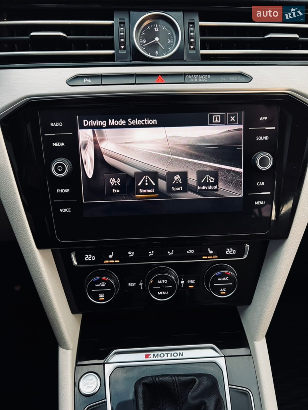 Volkswagen Passat 2018 VIN WVWZZZ3CZJE215751 фото оголошення 41 з 42