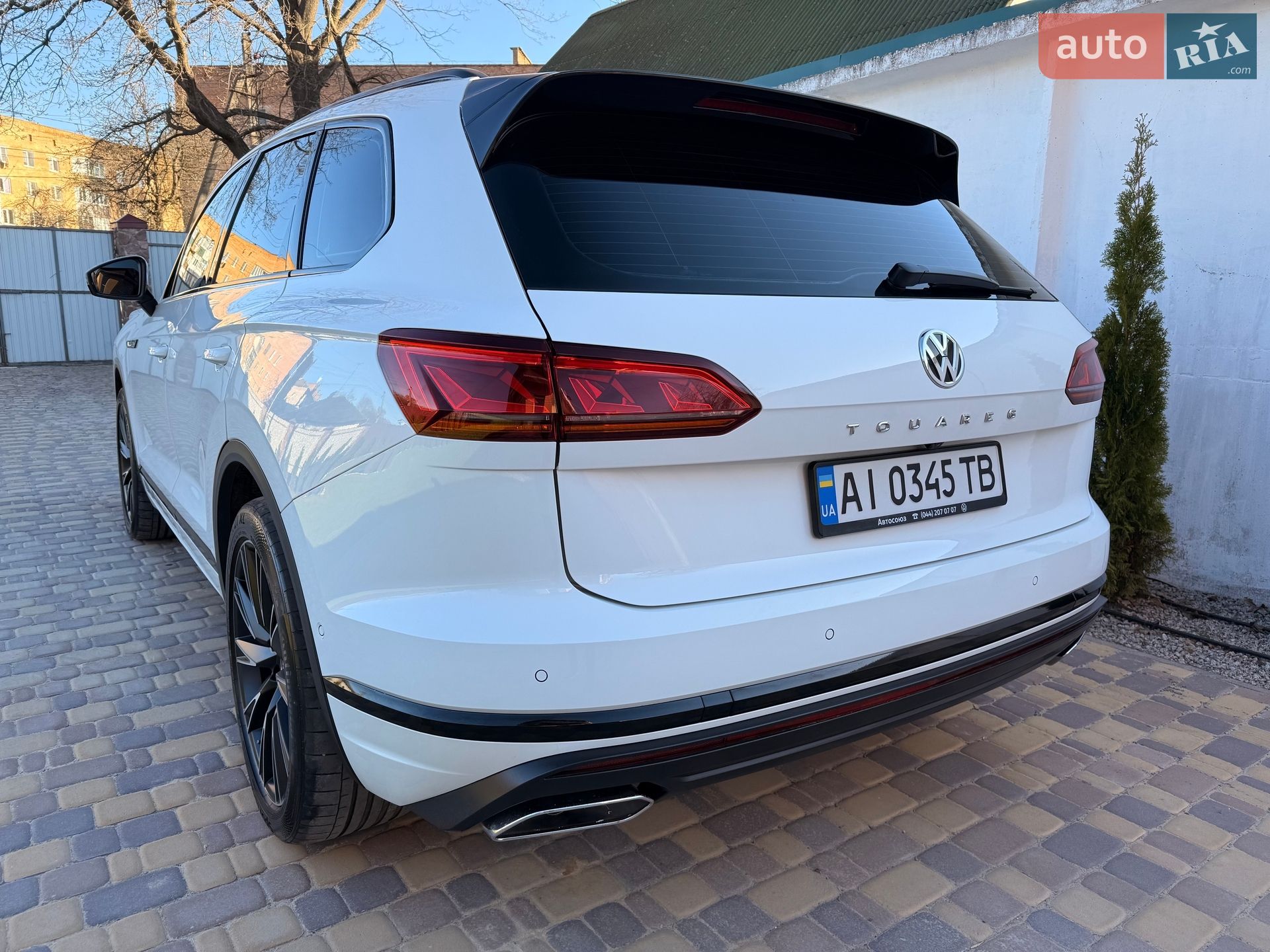Volkswagen Touareg 2018 VIN WVGZZZCRZJD009708 фото оголошення 9 з 25