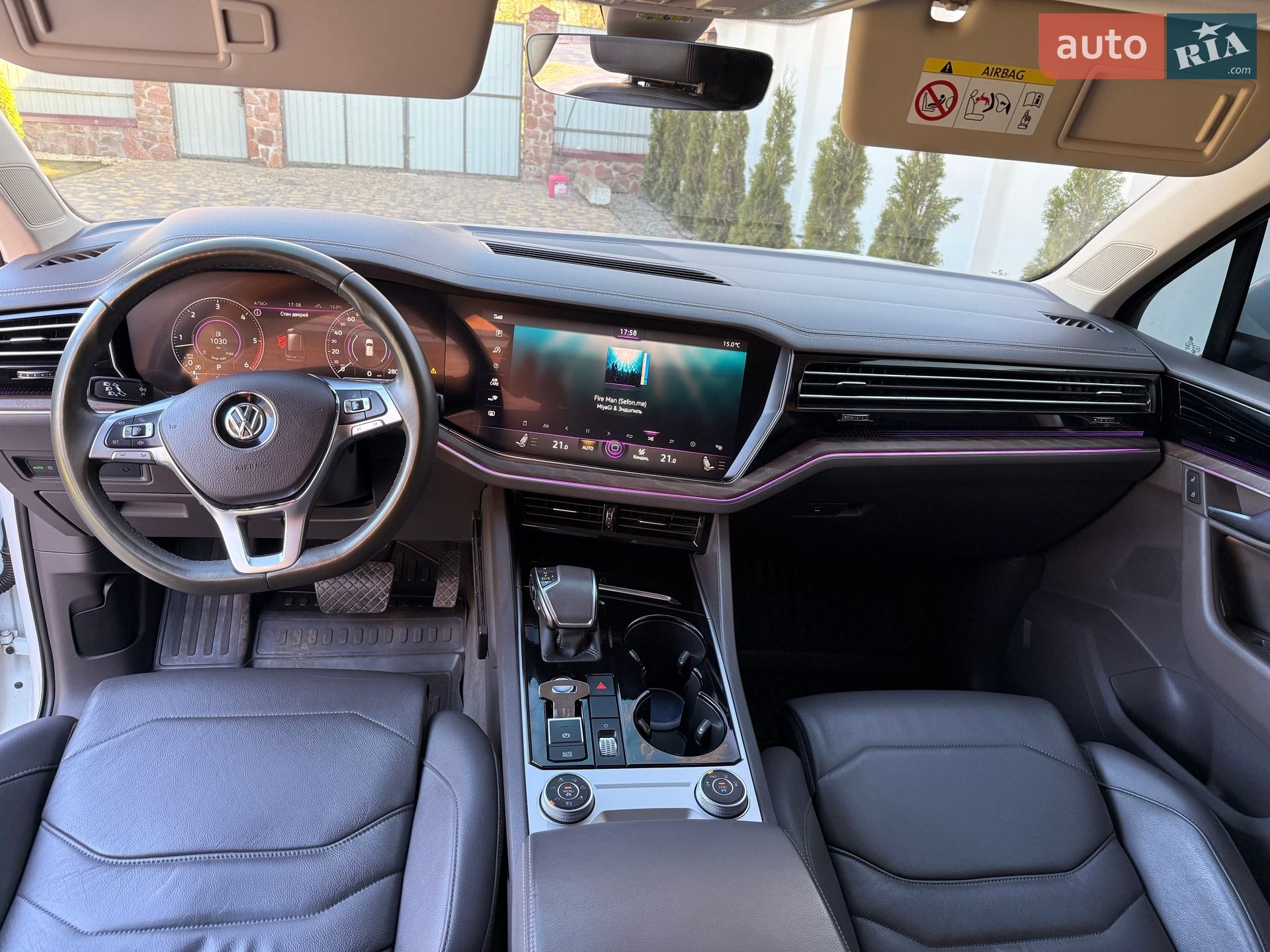 Volkswagen Touareg 2018 VIN WVGZZZCRZJD009708 фото оголошення 19 з 25