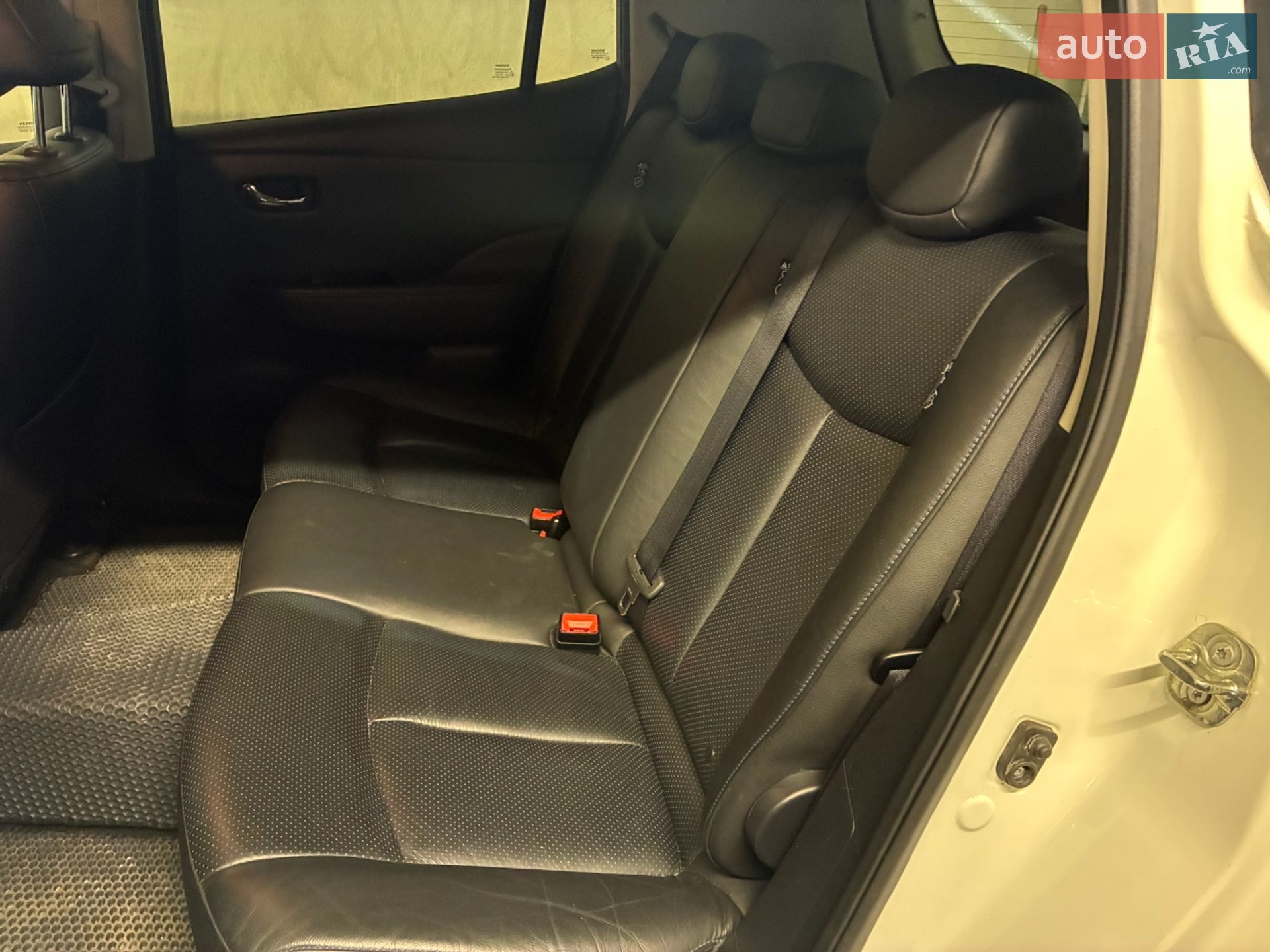 Nissan Leaf 2017 VIN SJNFAAZE0U6072956 фото оголошення 31 з 34