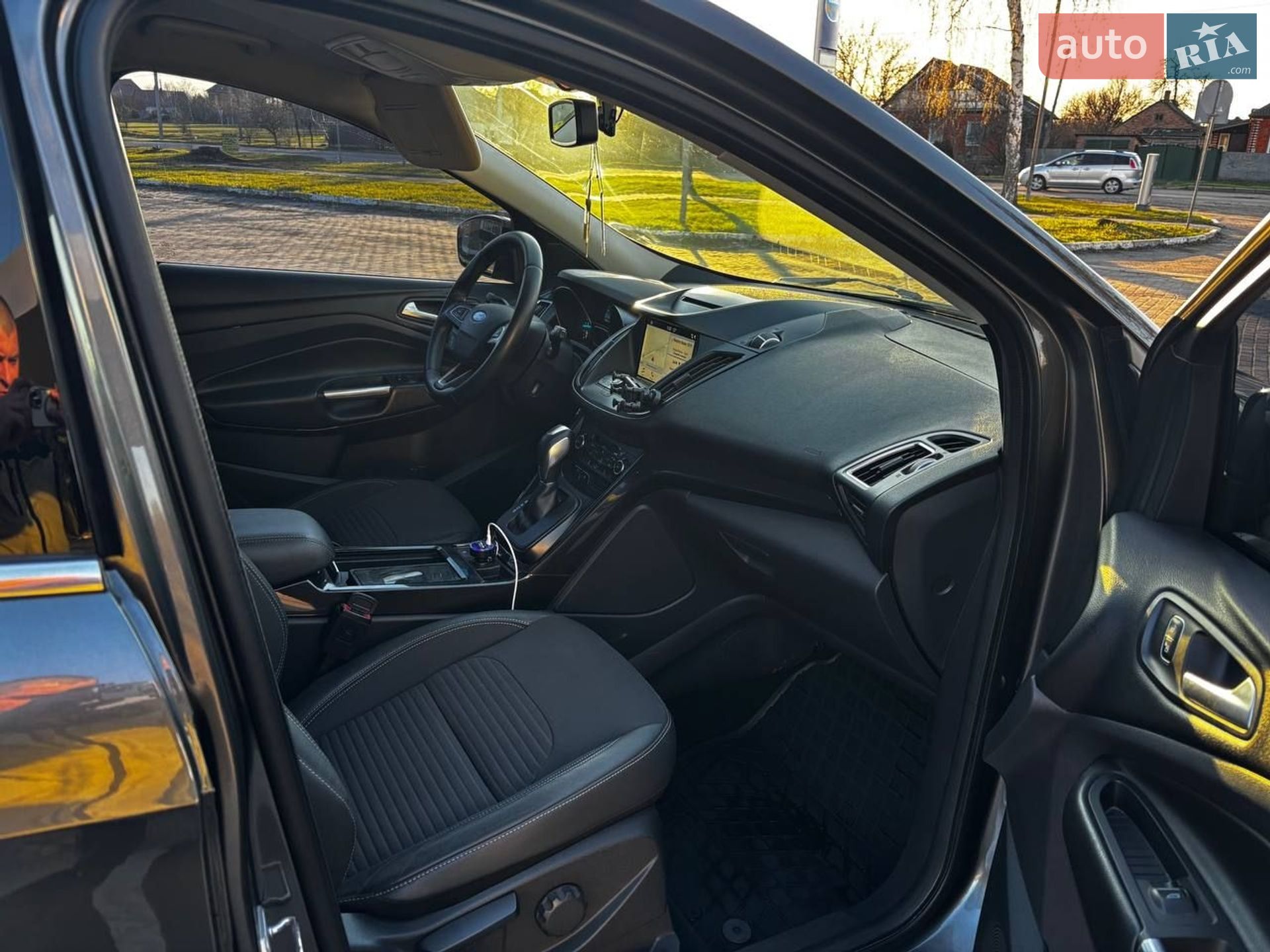 Ford Kuga 2019 VIN WF0AXXWPMAKY71045 фото оголошення 2 з 15