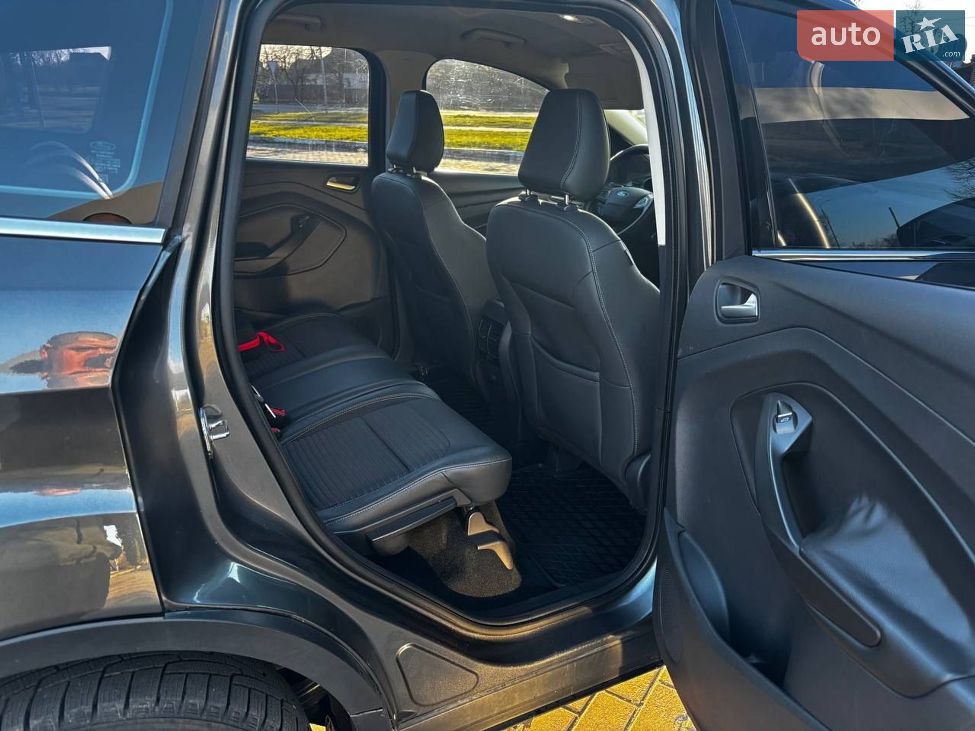 Ford Kuga 2019 VIN WF0AXXWPMAKY71045 фото оголошення 12 з 15