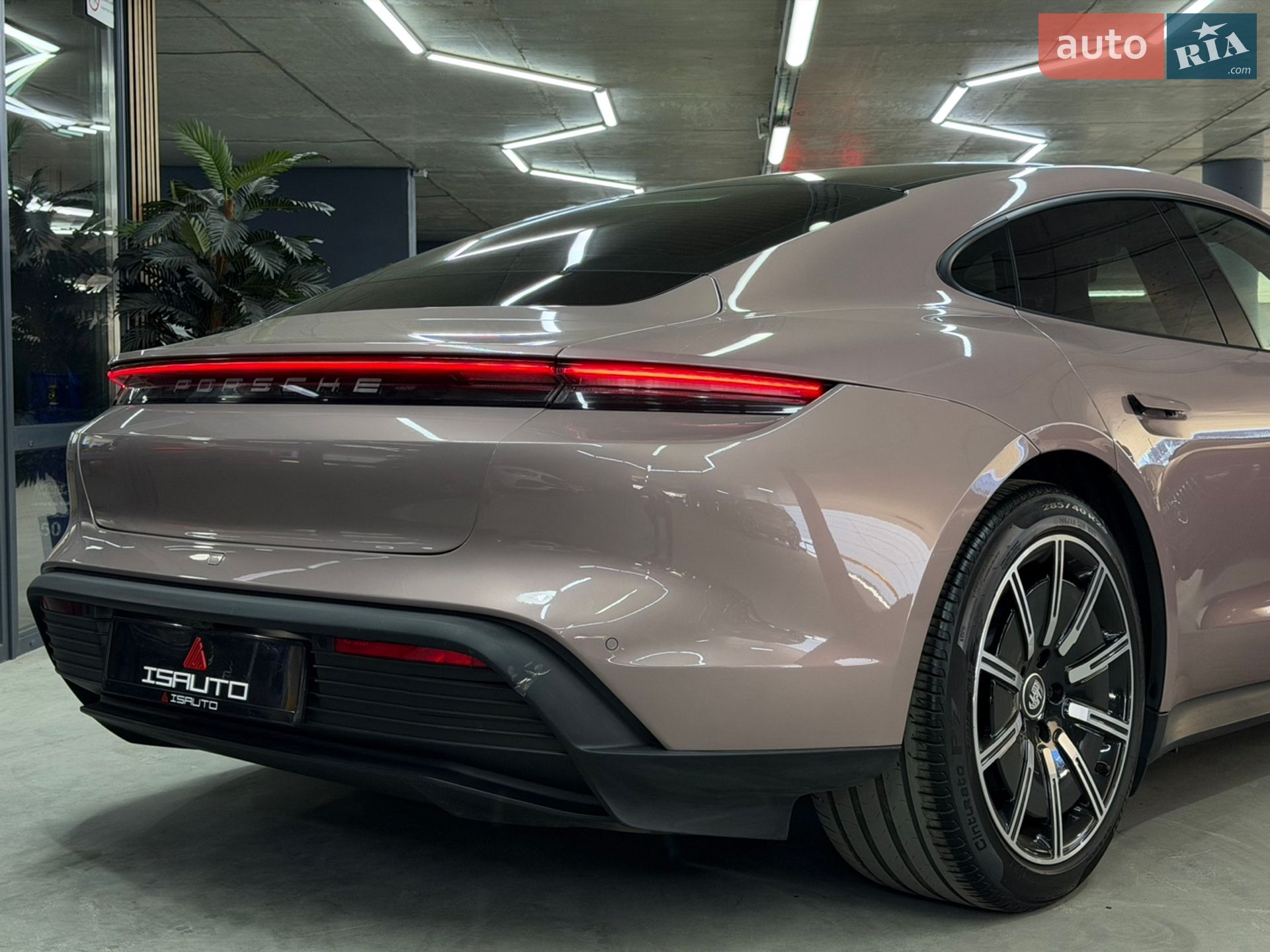 Porsche Taycan 2021 VIN WP0AA2Y19MSA19007 фото оголошення 18 з 31