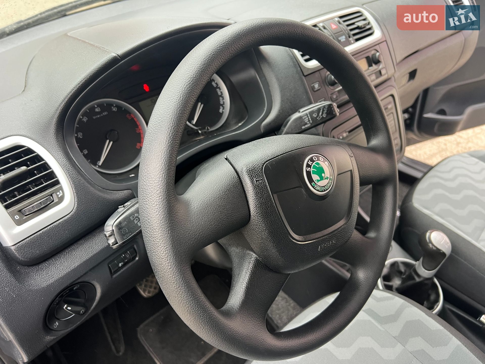 Skoda Fabia 2010 VIN TMBGC65J1A3088518 фото оголошення 30 з 63