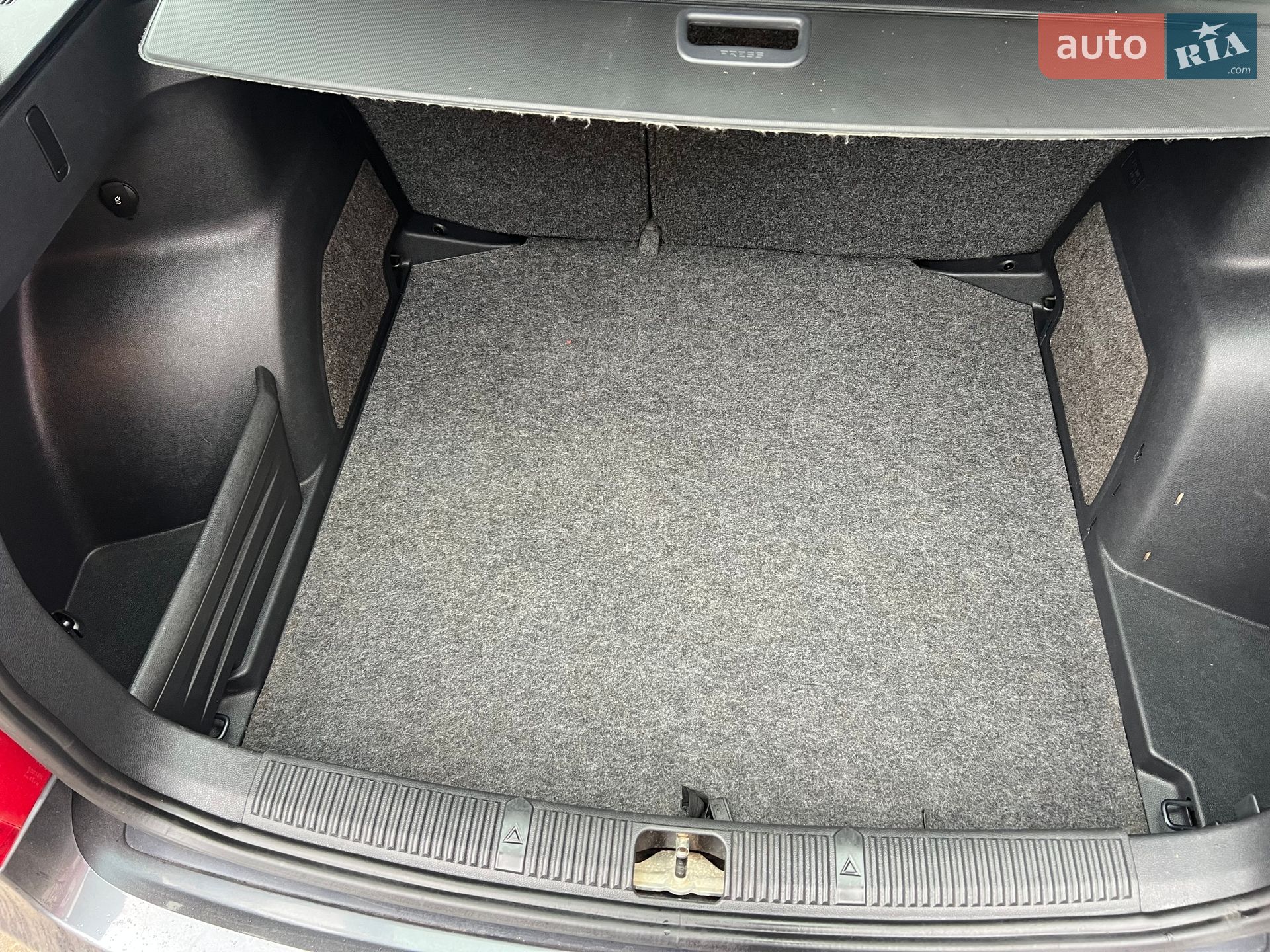 Skoda Fabia 2010 VIN TMBGC65J1A3088518 фото оголошення 39 з 63