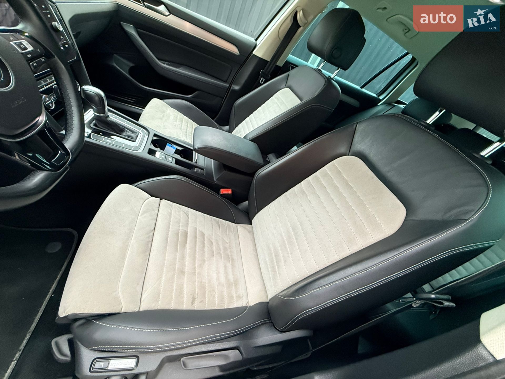 Volkswagen Passat 2019 VIN WVWZZZ3CZKE088465 фото оголошення 49 з 59