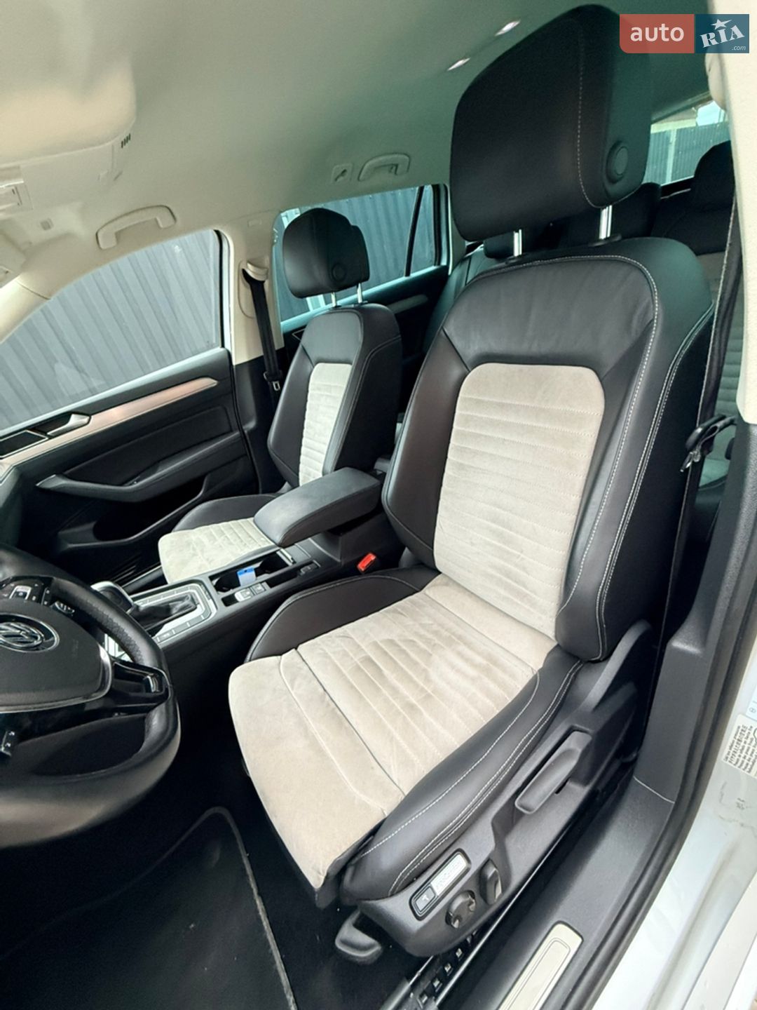 Volkswagen Passat 2019 VIN WVWZZZ3CZKE088465 фото оголошення 55 з 59