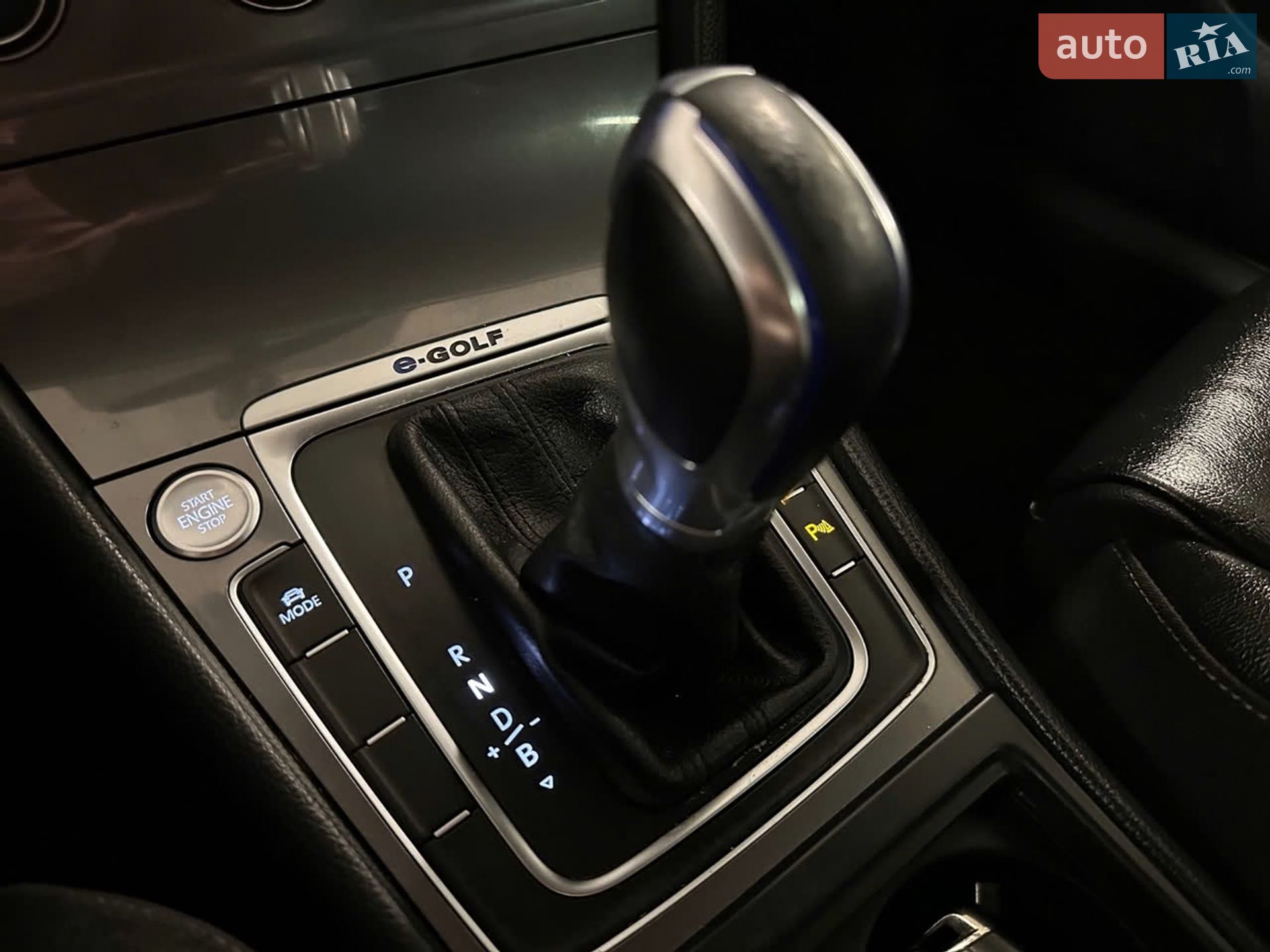 Volkswagen e-Golf 2015 VIN WVWZZZAUZFW908801 фото оголошення 21 з 40