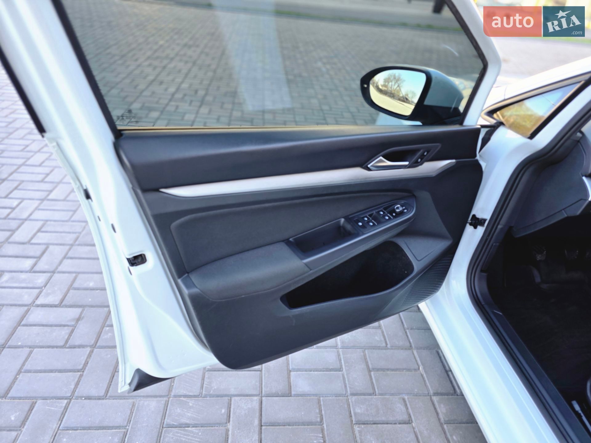 Volkswagen Golf 2020 VIN WVWZZZCDZMW503442 фото оголошення 3 з 51