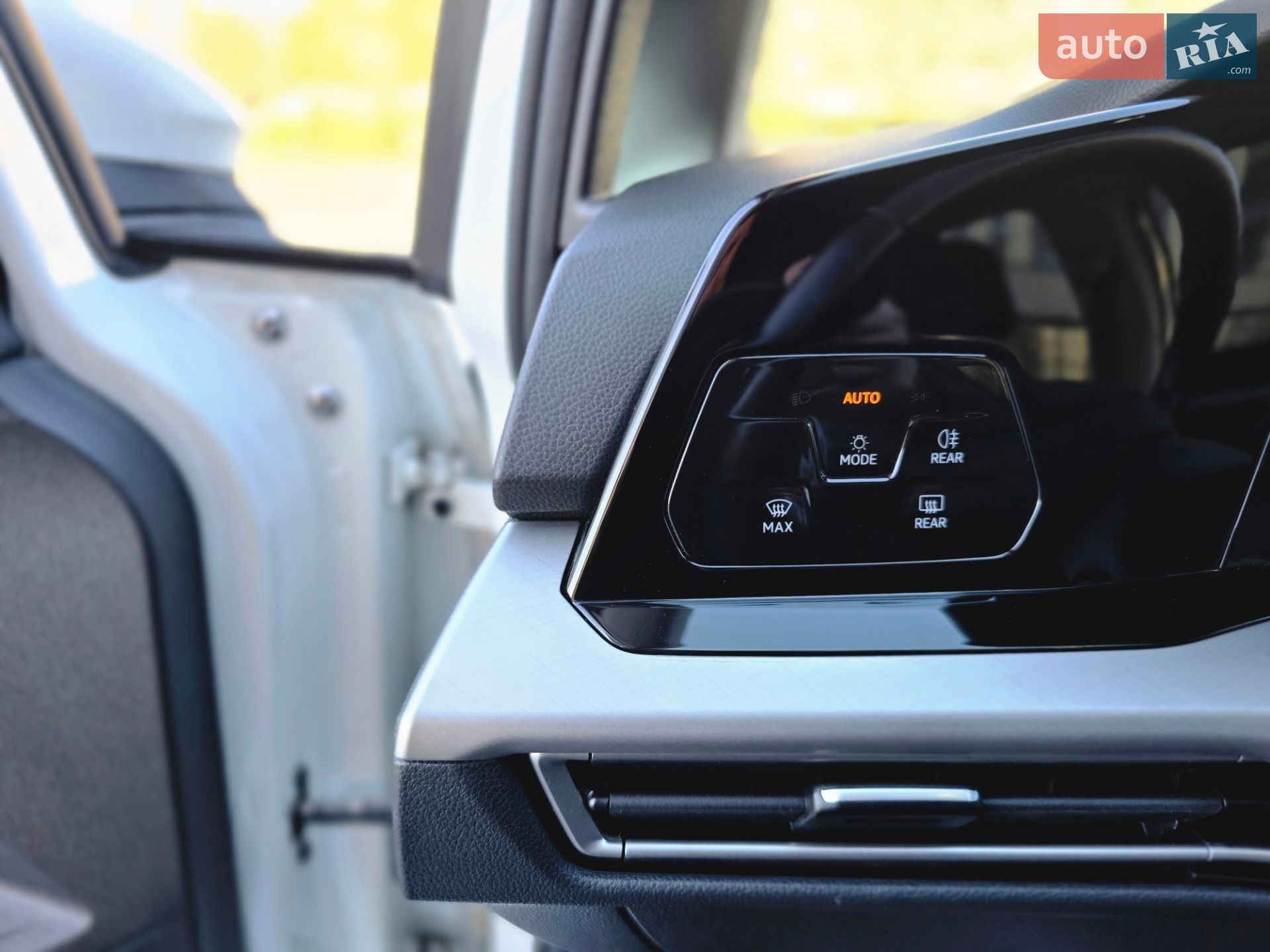 Volkswagen Golf 2020 VIN WVWZZZCDZMW503442 фото оголошення 20 з 51