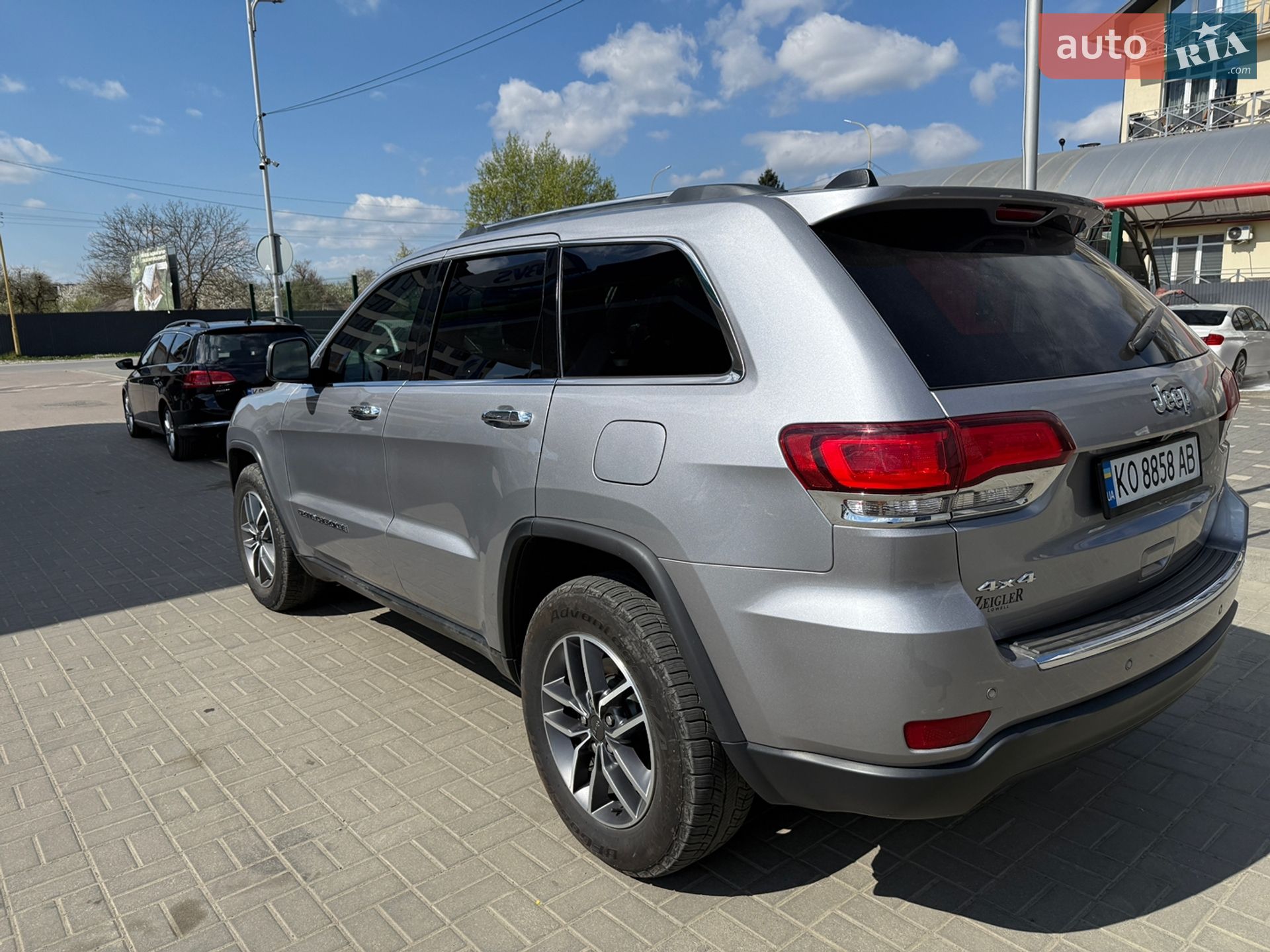 Jeep Grand Cherokee 2021 VIN 1C4RJFBG3MC665724 фото оголошення 4 з 16
