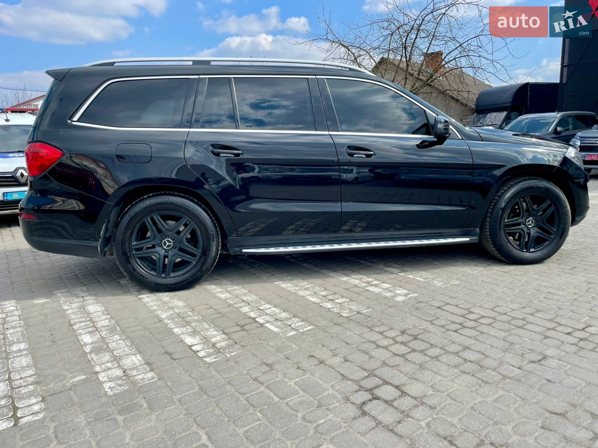 Mercedes-Benz GL-Class 2015 VIN WDC1668241A635853 фото оголошення 4 з 41