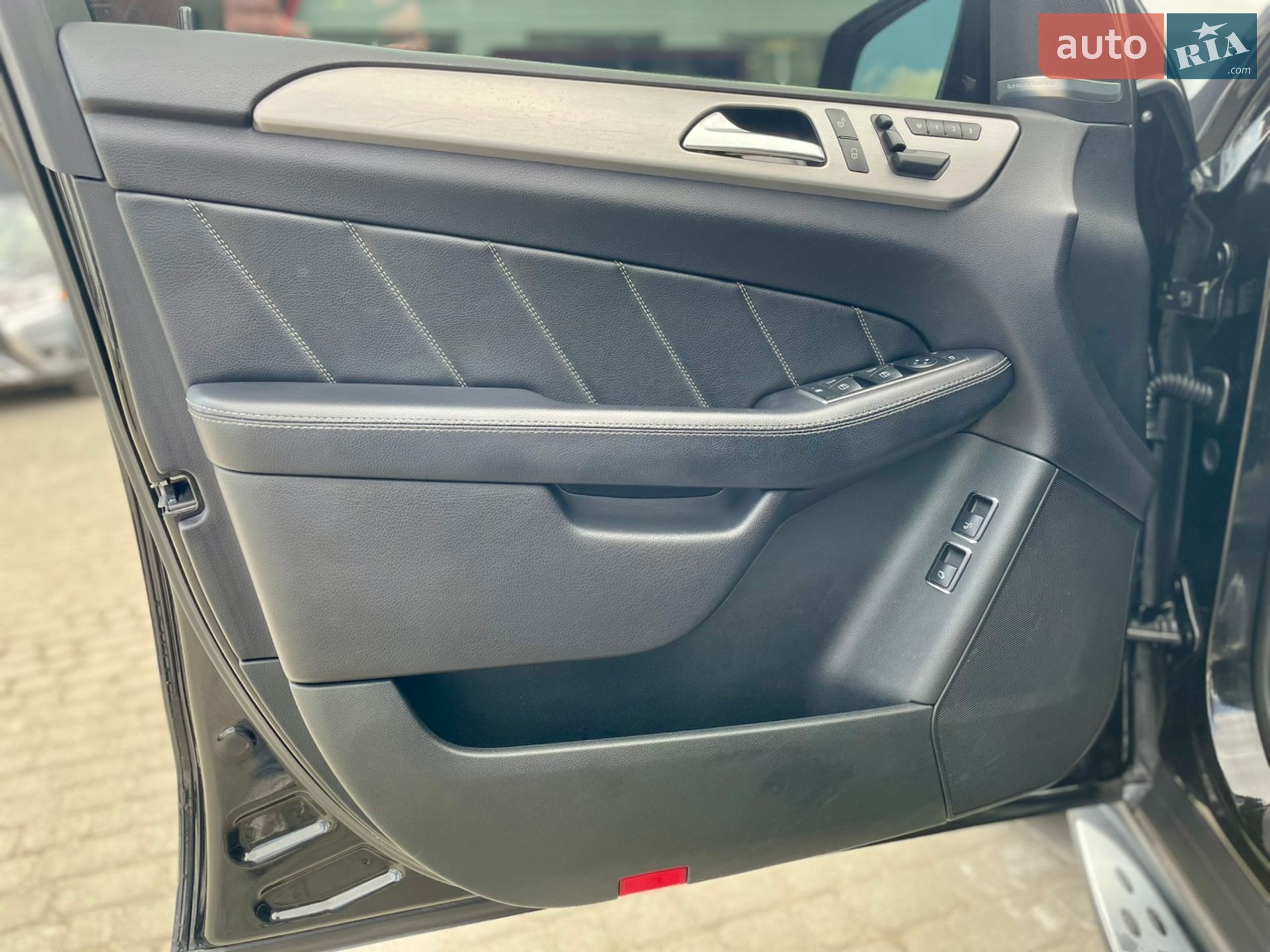 Mercedes-Benz GL-Class 2015 VIN WDC1668241A635853 фото оголошення 16 з 41