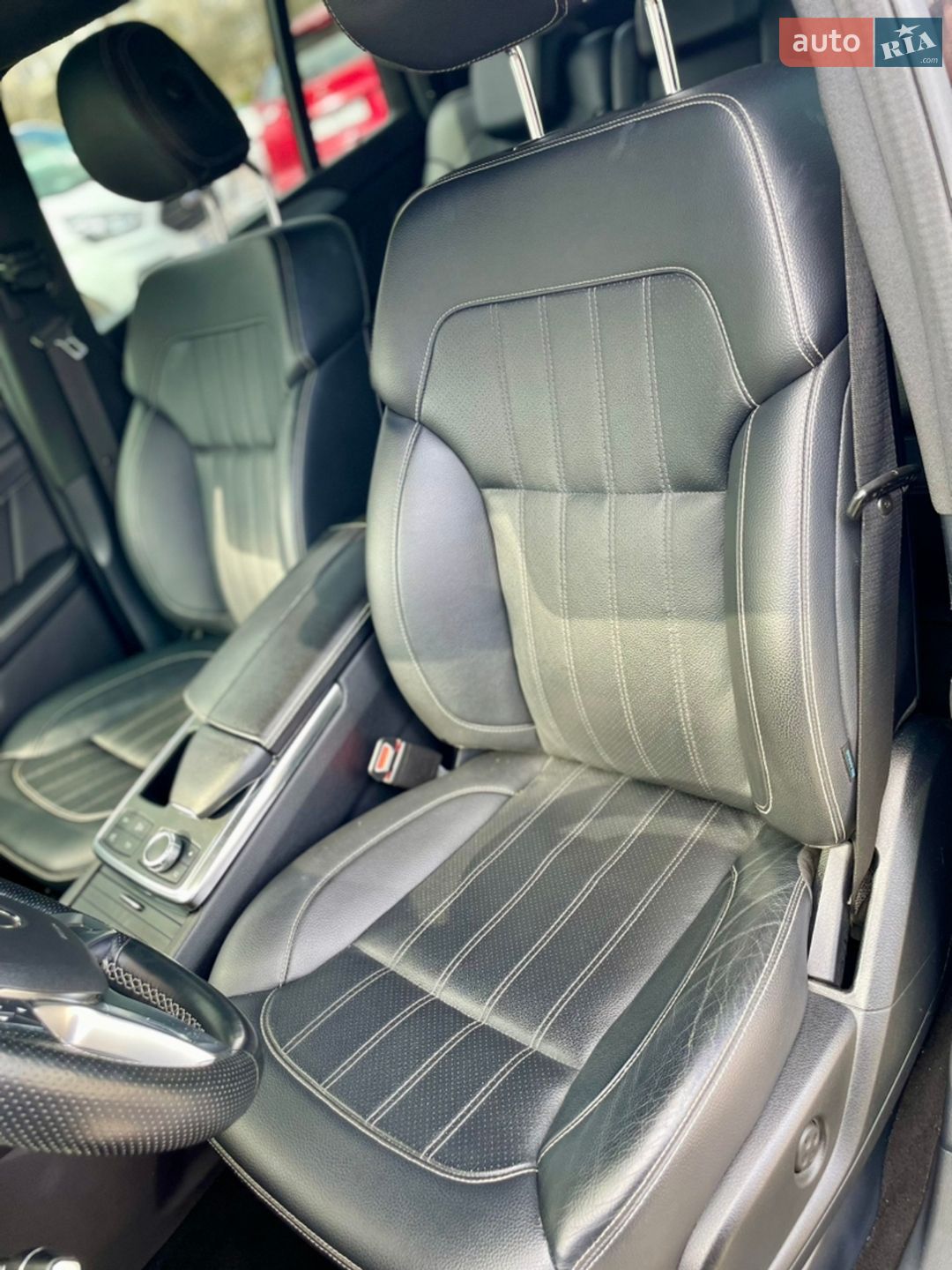 Mercedes-Benz GL-Class 2015 VIN WDC1668241A635853 фото оголошення 19 з 41