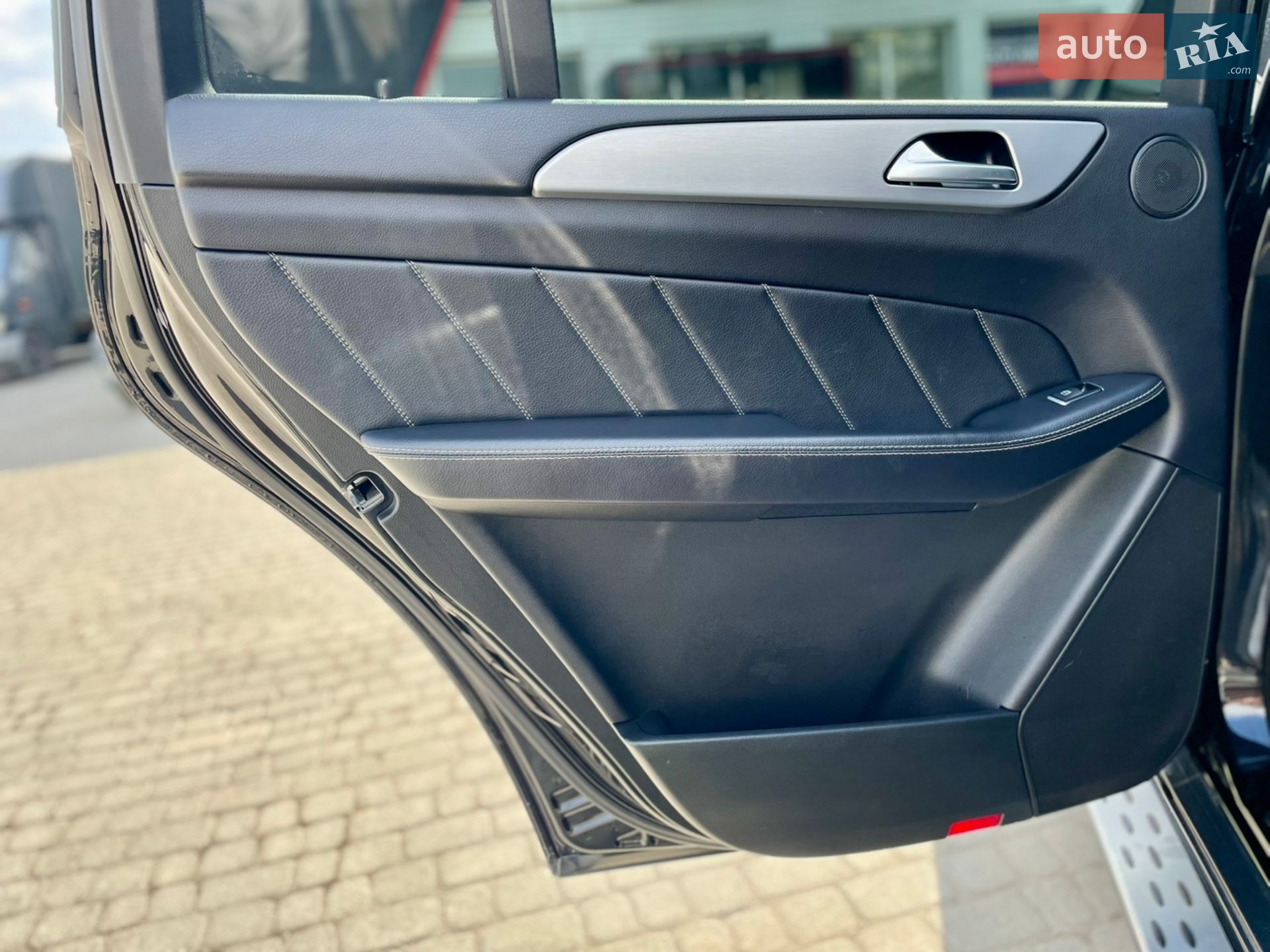 Mercedes-Benz GL-Class 2015 VIN WDC1668241A635853 фото оголошення 32 з 41