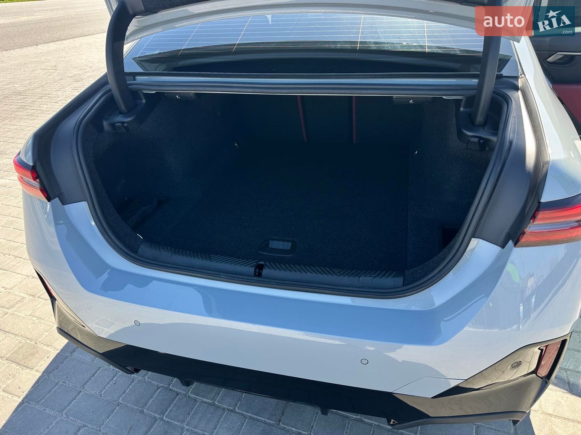 BMW i5 2023 VIN WBY33FK03RCR20106 фото оголошення 3 з 34
