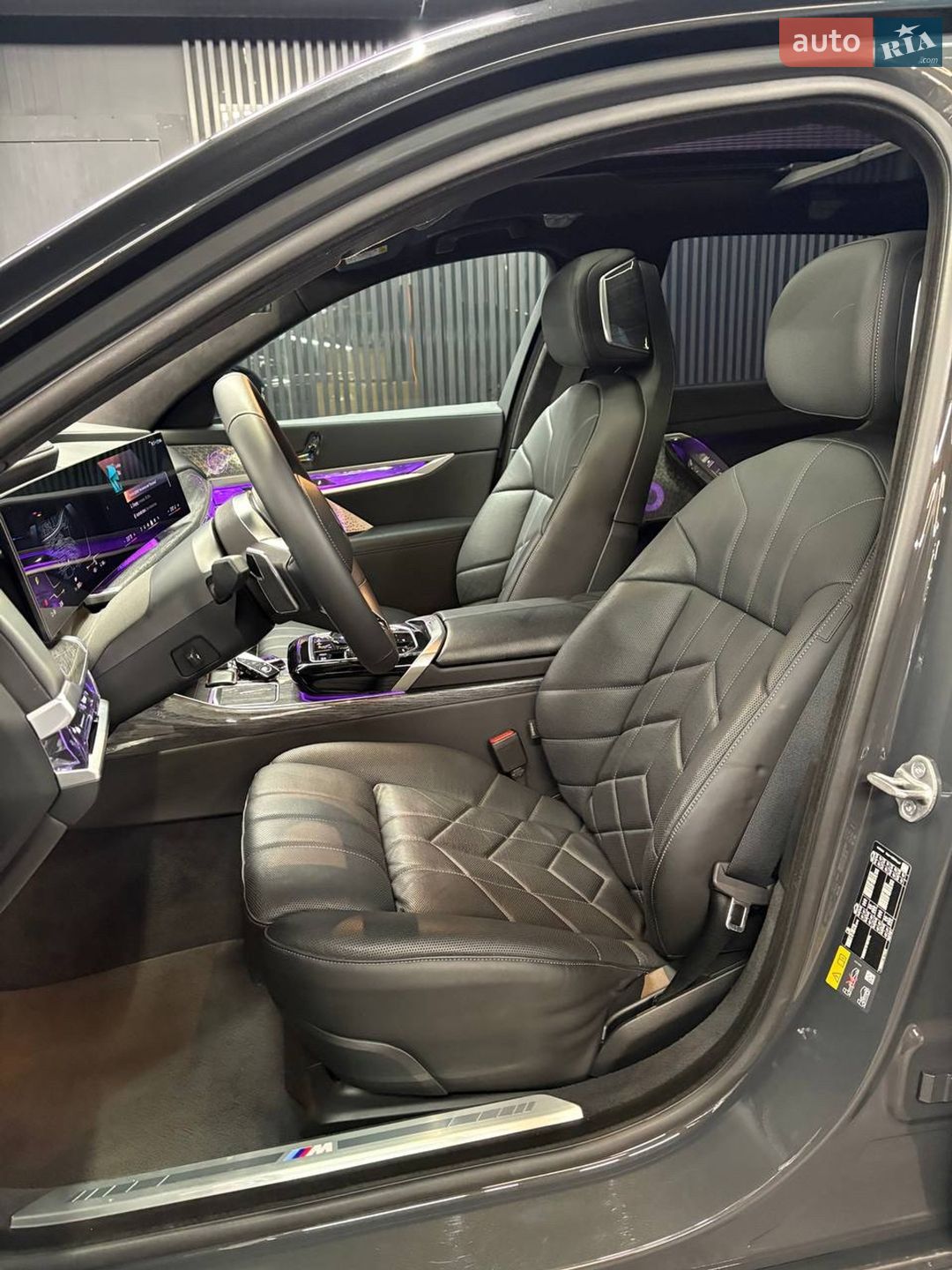 BMW I7 2023 VIN WBY51EJ010CM34424 фото оголошення 24 з 44