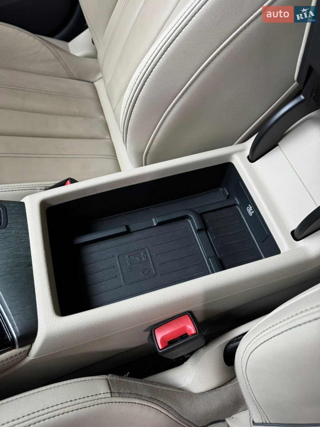Audi A4 2020 VIN WAUENAF48LN011579 фото оголошення 11 з 23