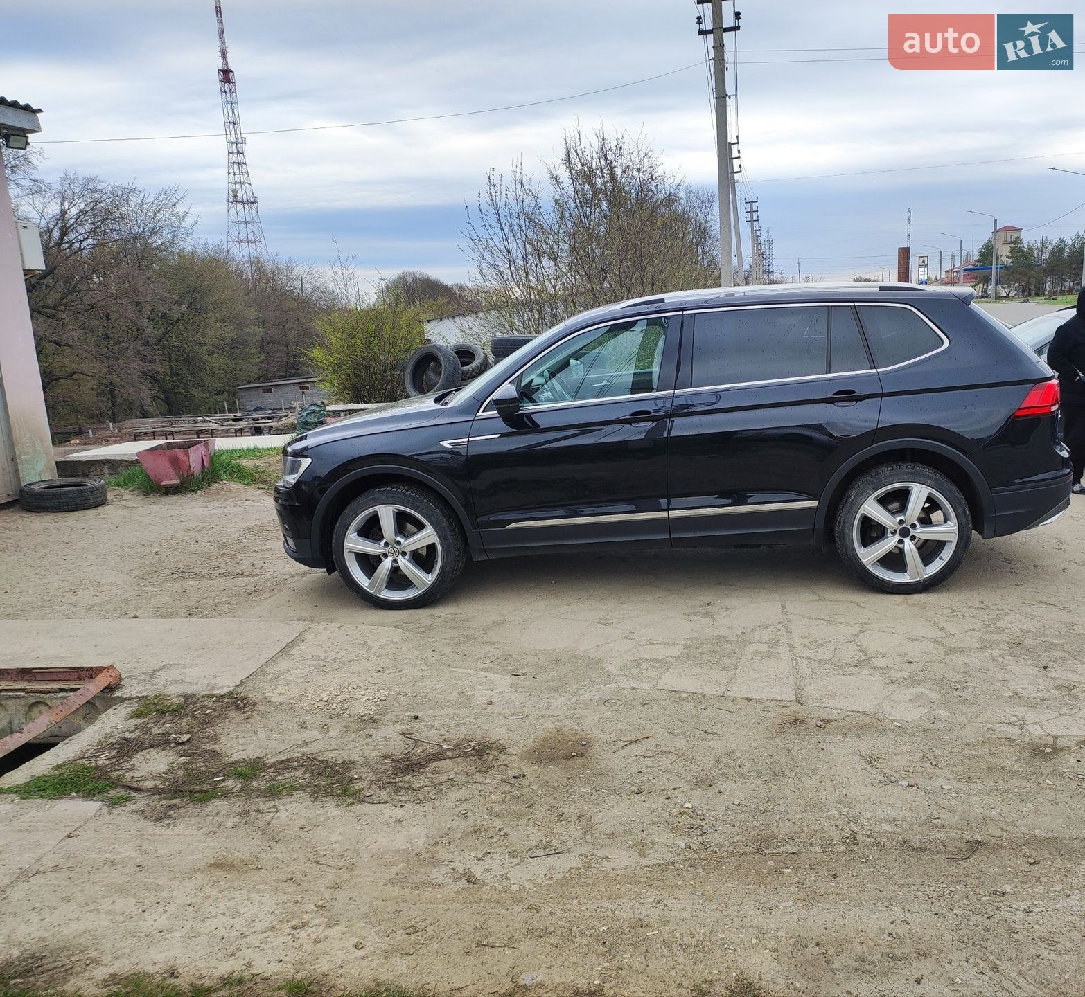 Volkswagen Tiguan 2018 VIN WVGZZZ5NZKM020601 фото оголошення 14 з 23