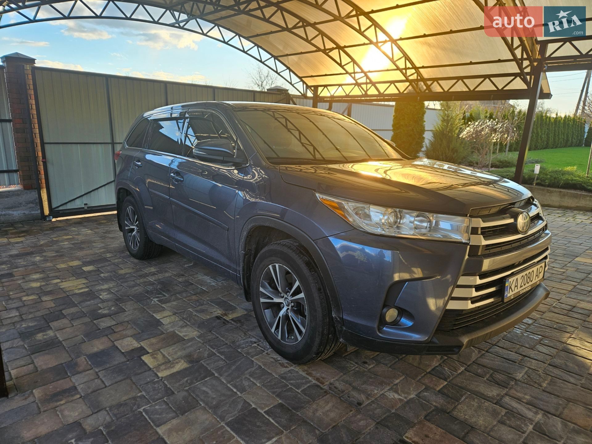 Toyota Highlander 2017 VIN 5TDBZRFH4JS811766 фото оголошення 3 з 27