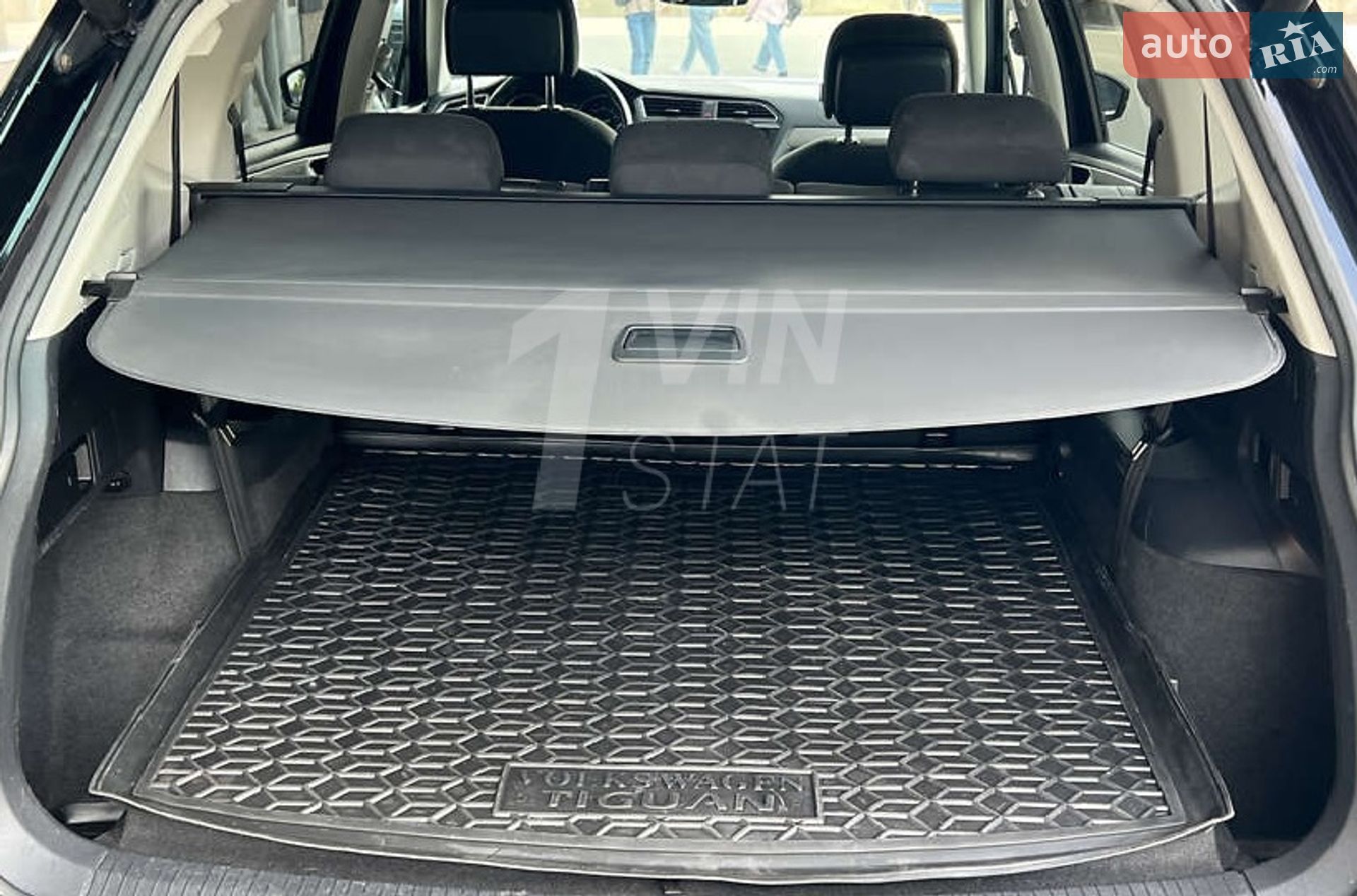 Volkswagen Tiguan 2018 VIN WVGZZZ5NZKM020601 фото оголошення 16 з 23