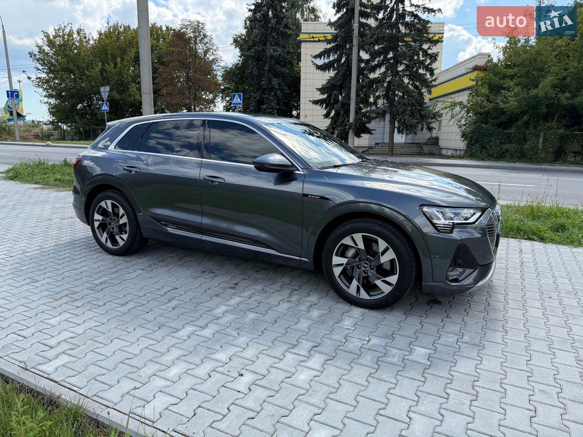 Audi e-tron 2021 VIN WAUZZZGEXNB006920 фото оголошення 15 з 42