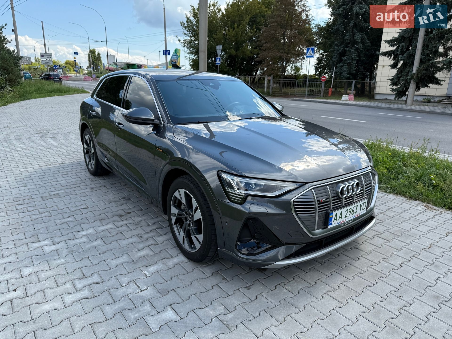 Audi e-tron 2021 VIN WAUZZZGEXNB006920 фото оголошення 4 з 42