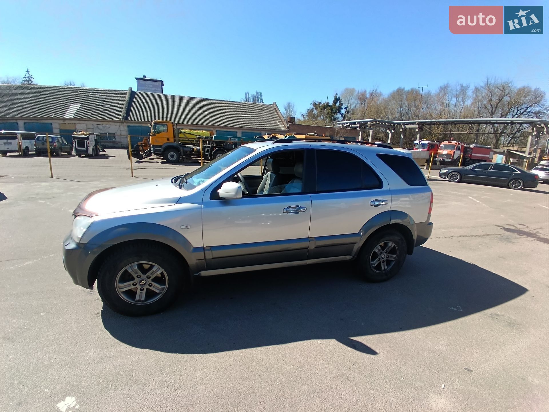 Kia Sorento 2004 VIN KNEJC521845295518 фото оголошення 4 з 12