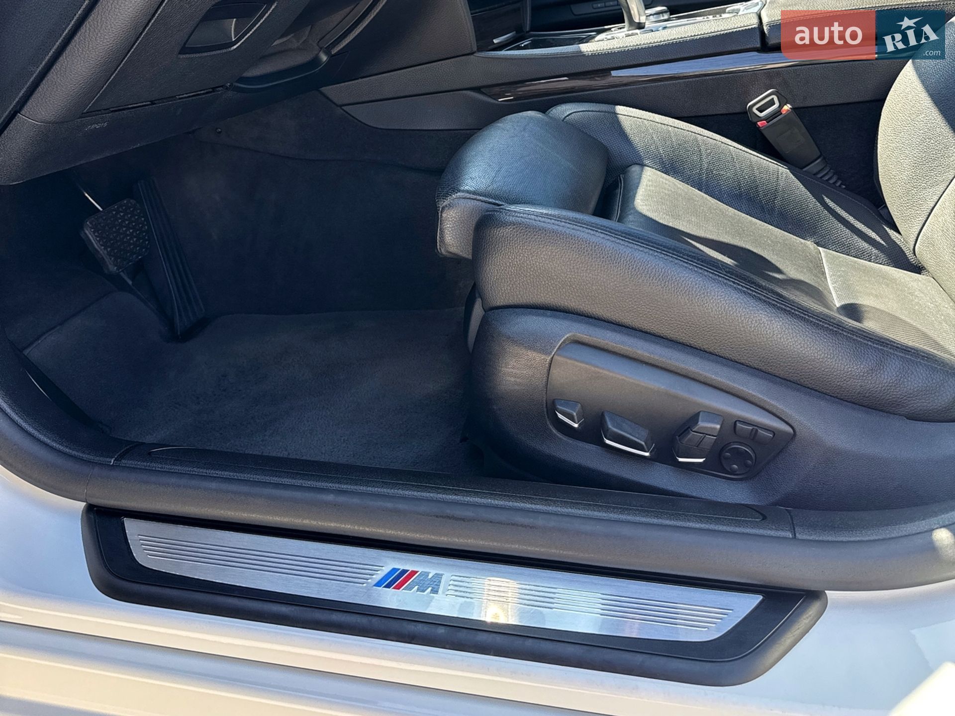 BMW 7 Series 2014 VIN WBAYA6C50FD826971 фото оголошення 7 з 41