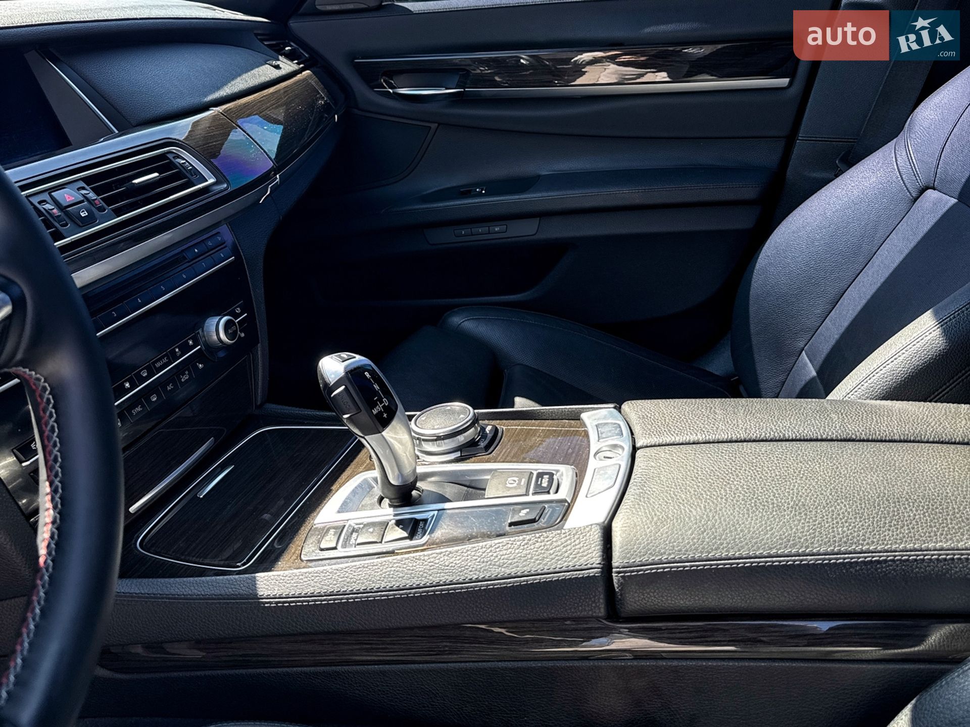 BMW 7 Series 2014 VIN WBAYA6C50FD826971 фото оголошення 10 з 41