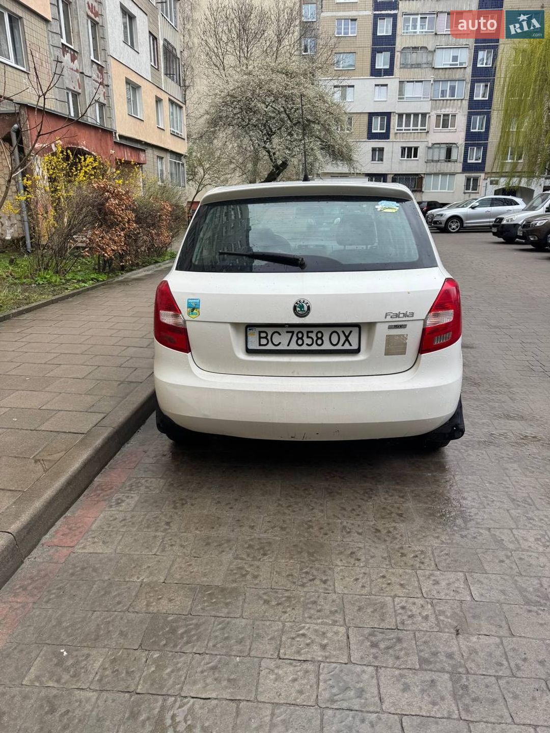 Skoda Fabia 2011 VIN TMBEC25J8C3023328 фото оголошення 4 з 7