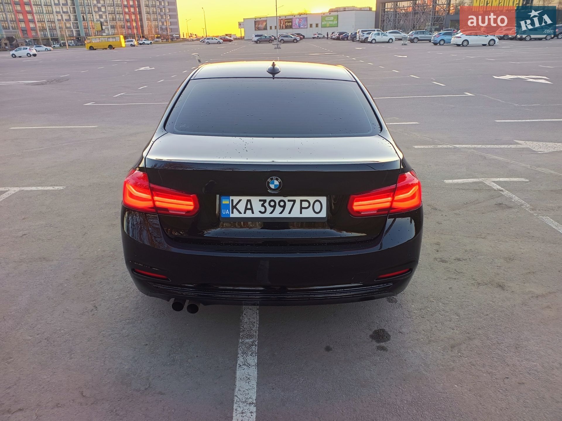 BMW 3 Series 2017 VIN WBA8B9G50JNU99709 фото оголошення 2 з 15