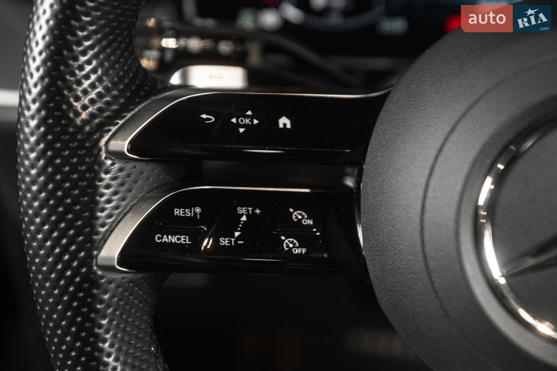 Mercedes-Benz GLC-Class 2024 VIN W1NKM4HB4RF210114 фото оголошення 2 з 64