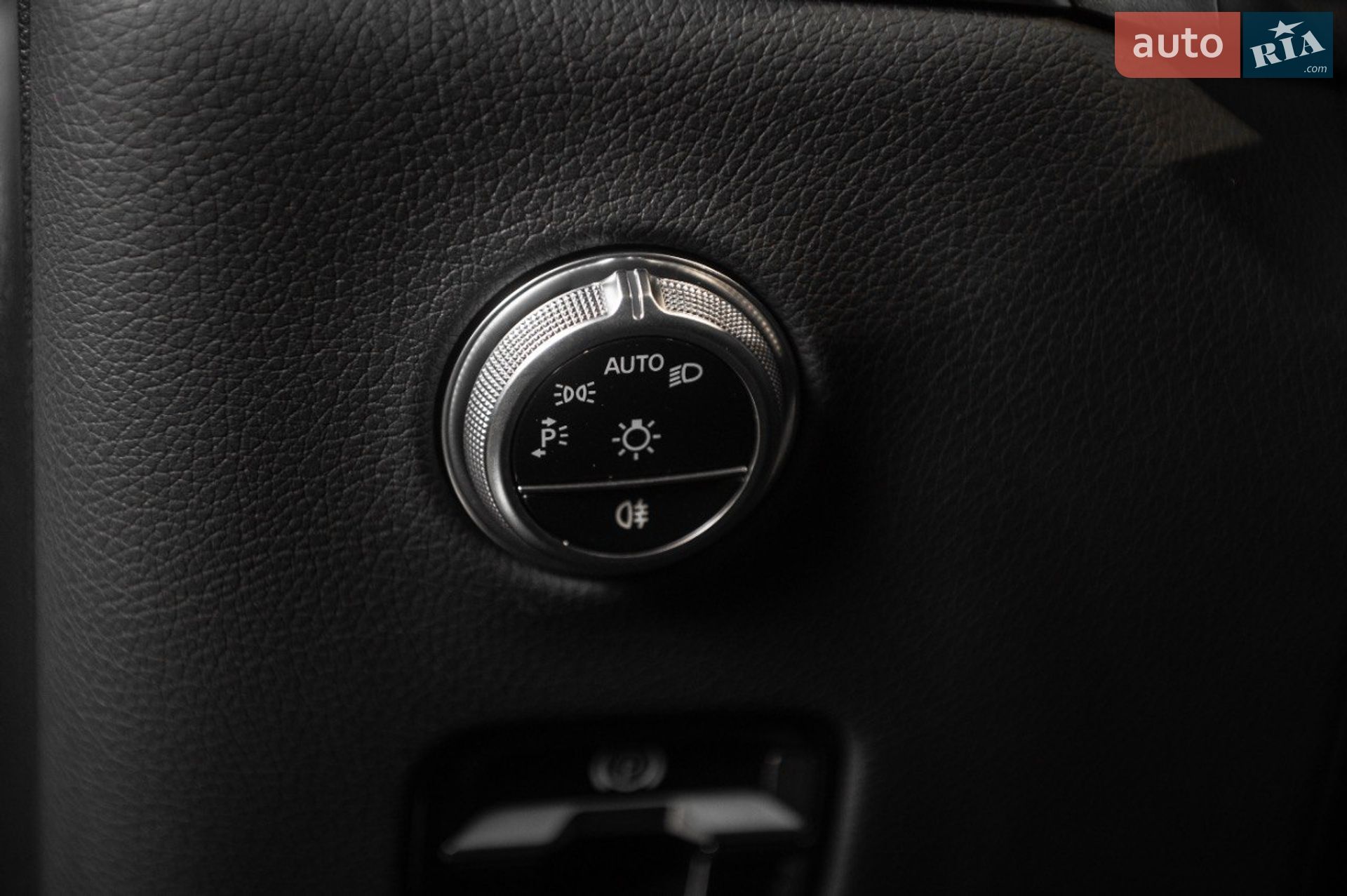 Mercedes-Benz GLC-Class 2024 VIN W1NKM4HB4RF210114 фото оголошення 4 з 64