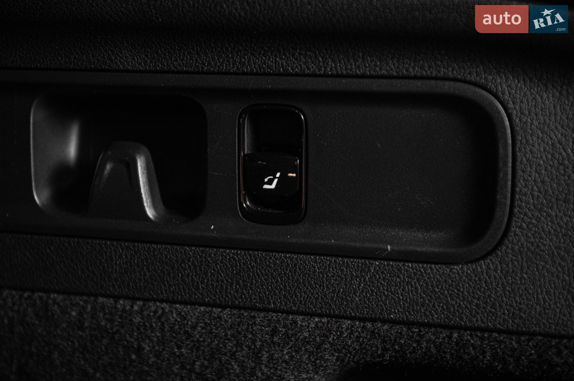 Mercedes-Benz GLC-Class 2024 VIN W1NKM4HB4RF210114 фото оголошення 23 з 64