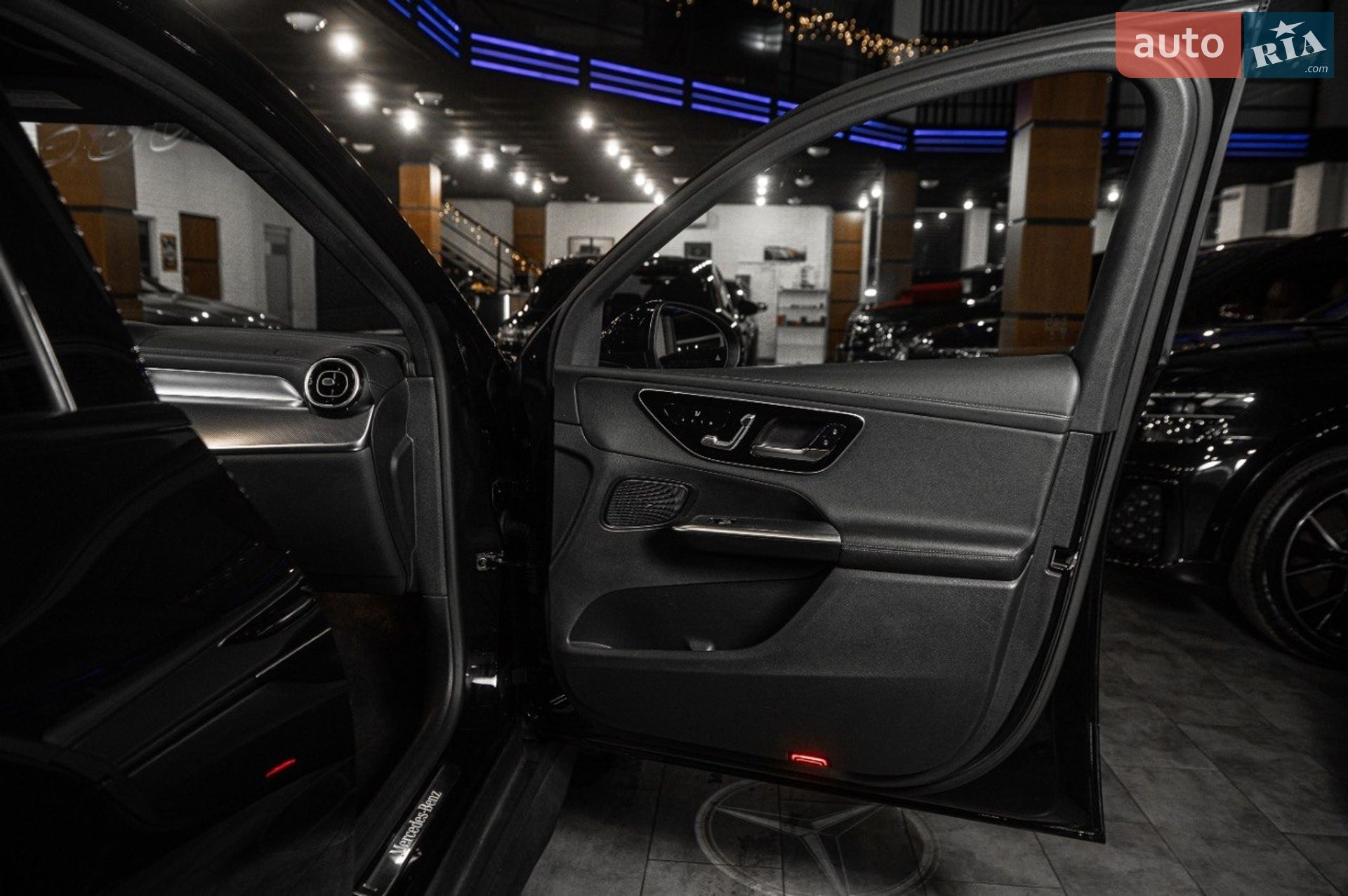 Mercedes-Benz GLC-Class 2024 VIN W1NKM4HB4RF210114 фото оголошення 30 з 64