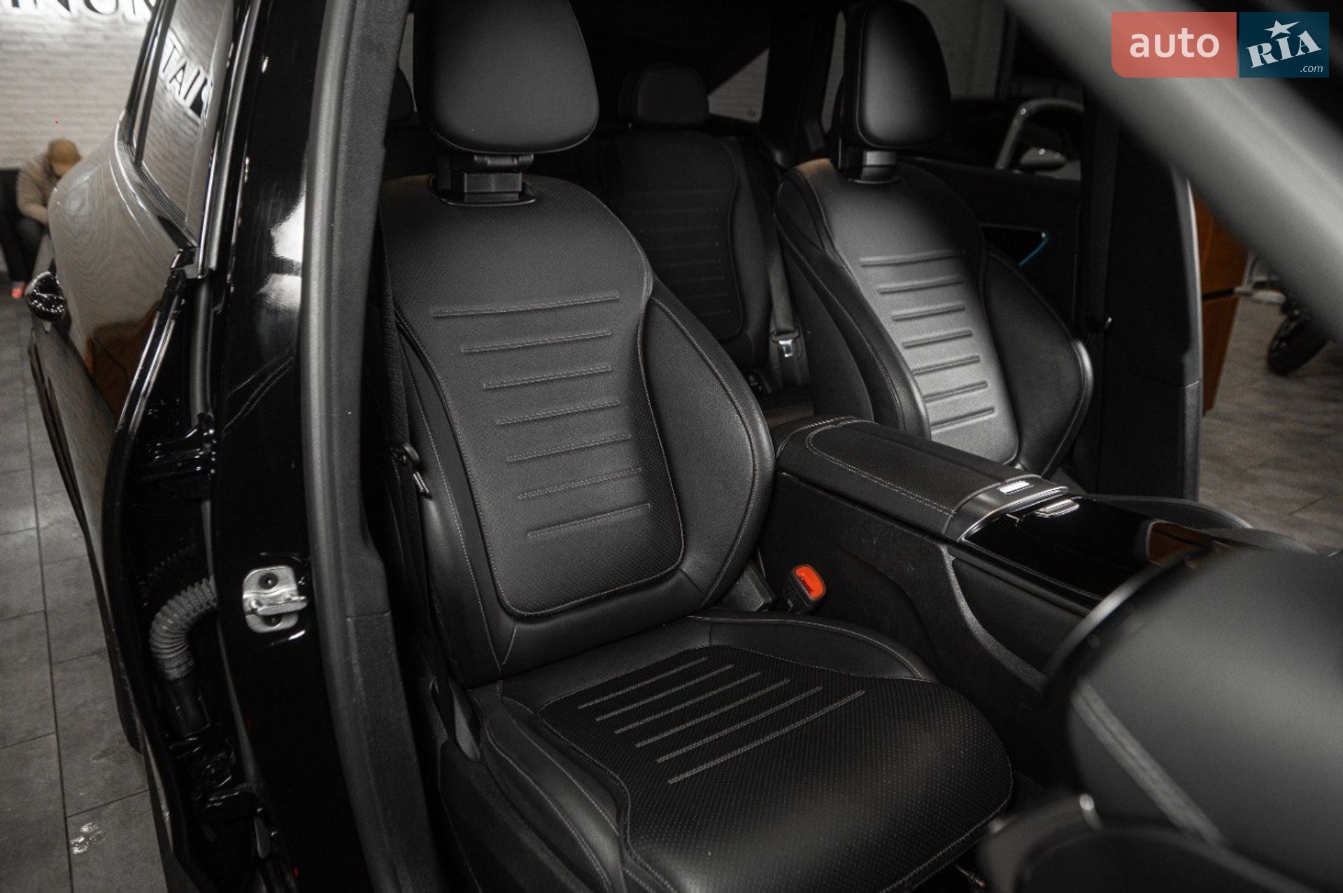Mercedes-Benz GLC-Class 2024 VIN W1NKM4HB4RF210114 фото оголошення 58 з 64