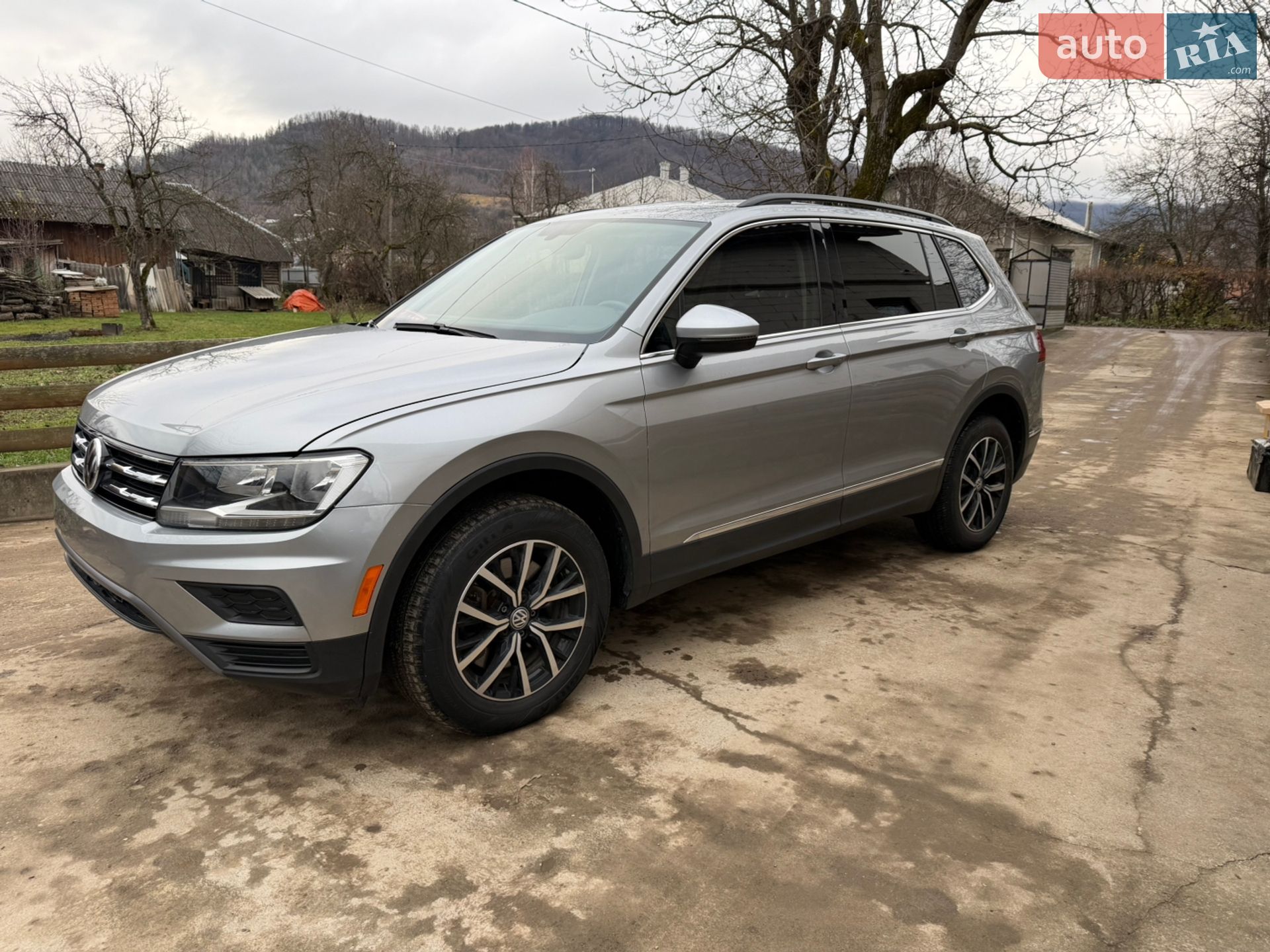 Volkswagen Tiguan 2021 VIN 3VV3B7AX8MM103764 фото оголошення 2 з 17