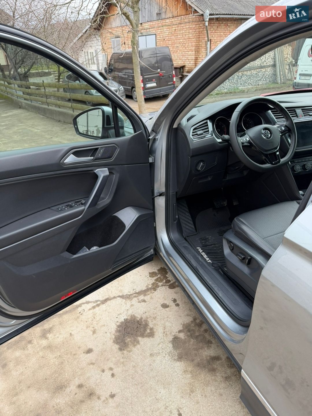 Volkswagen Tiguan 2021 VIN 3VV3B7AX8MM103764 фото оголошення 8 з 17