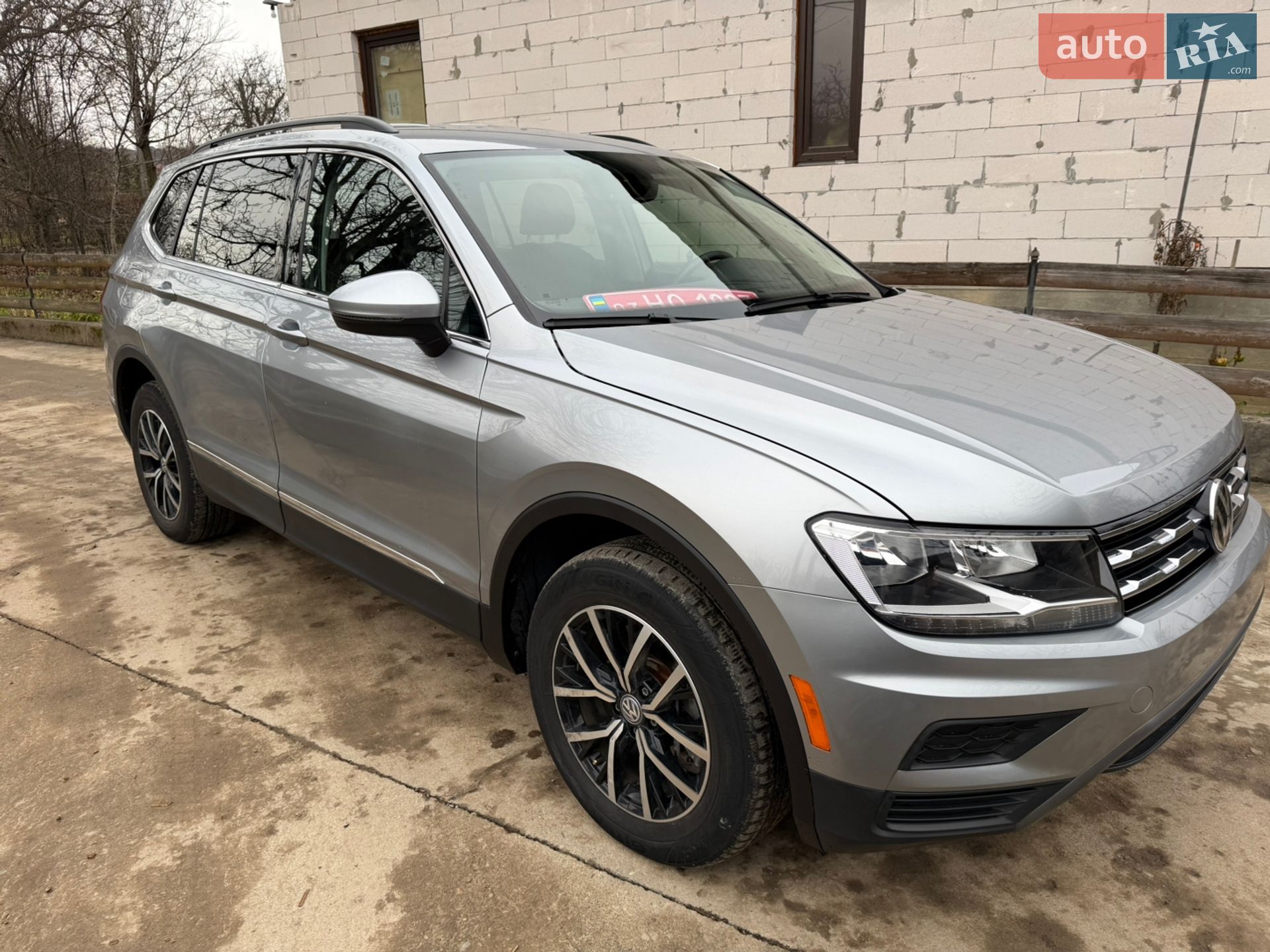 Volkswagen Tiguan 2021 VIN 3VV3B7AX8MM103764 фото оголошення 6 з 17