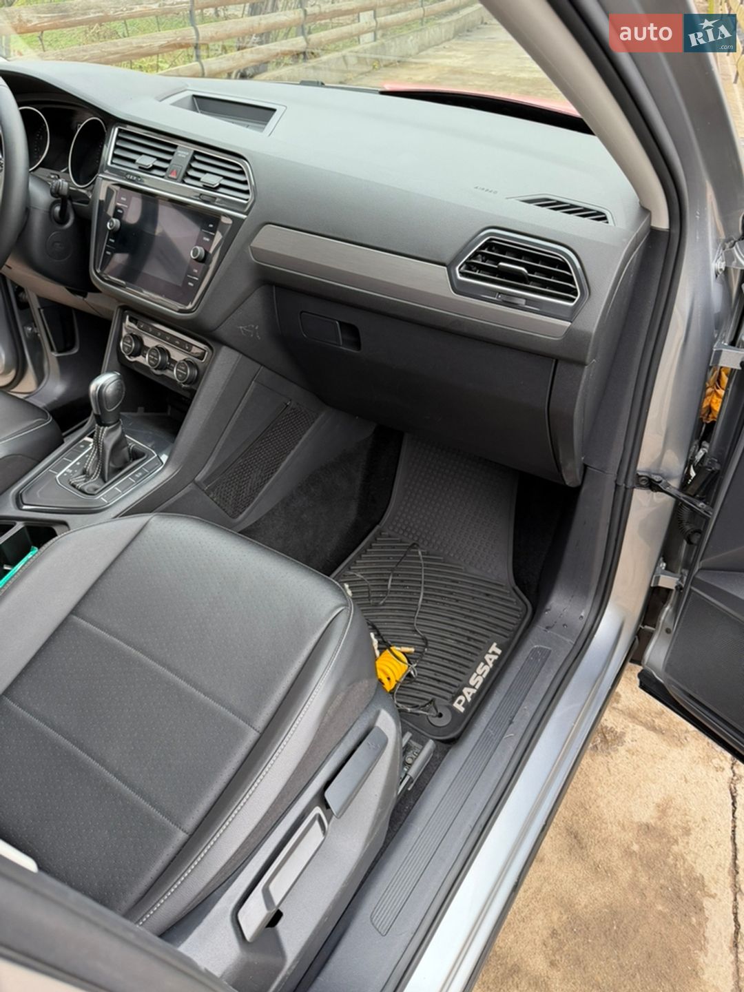 Volkswagen Tiguan 2021 VIN 3VV3B7AX8MM103764 фото оголошення 14 з 17