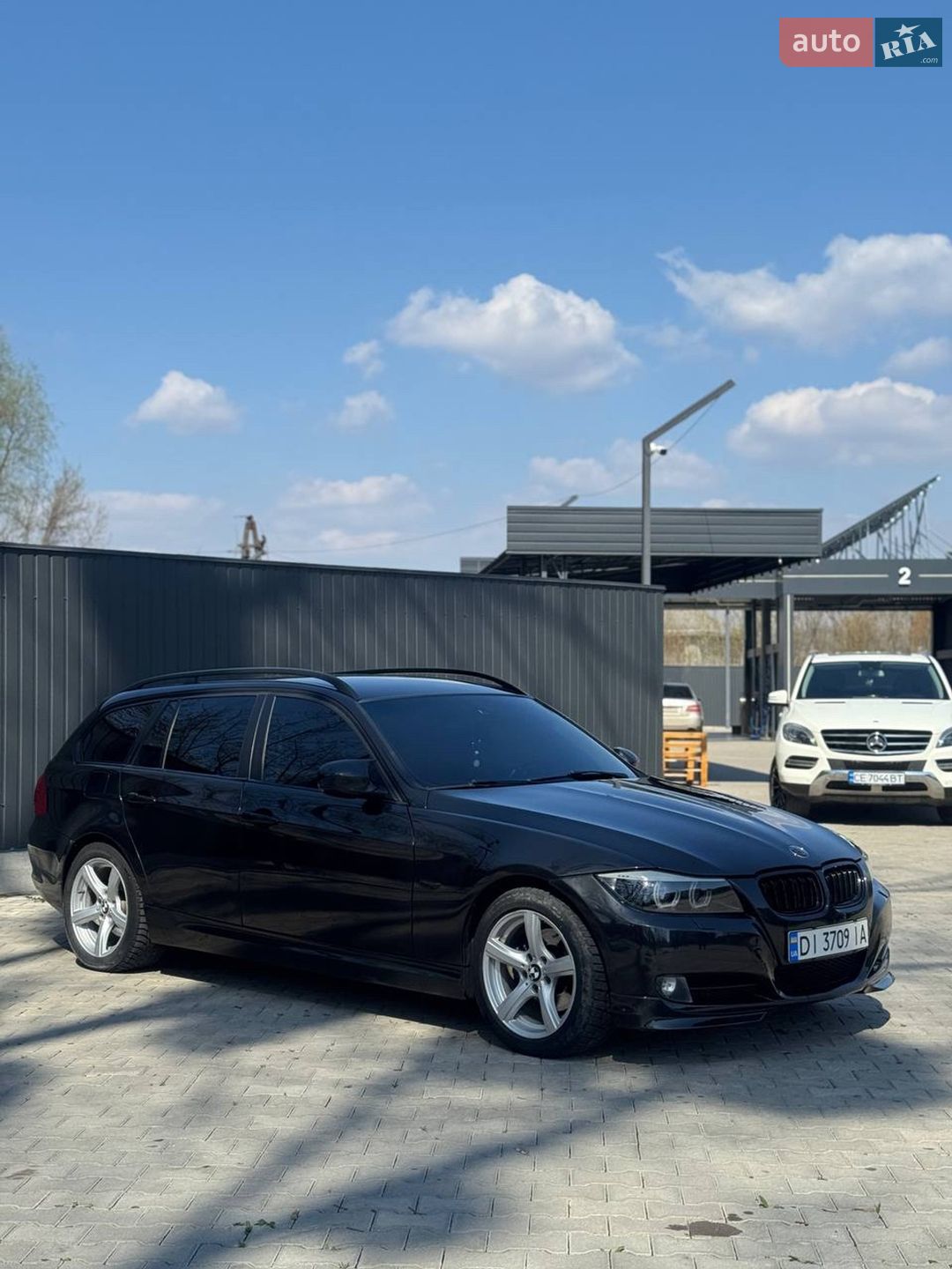 BMW 3 Series 2010 VIN WBAUT31080A884155 фото оголошення 7 з 15