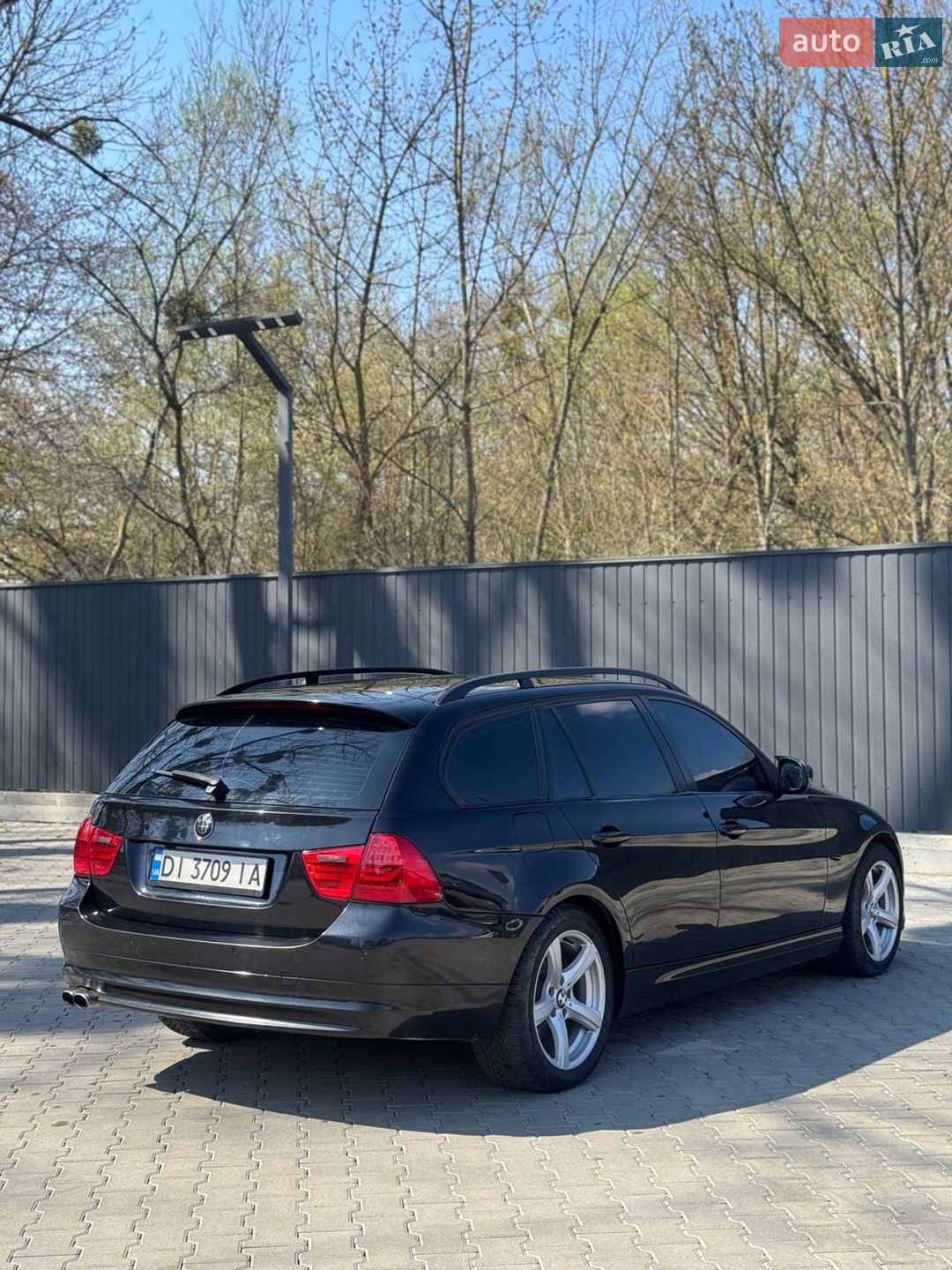 BMW 3 Series 2010 VIN WBAUT31080A884155 фото оголошення 11 з 15
