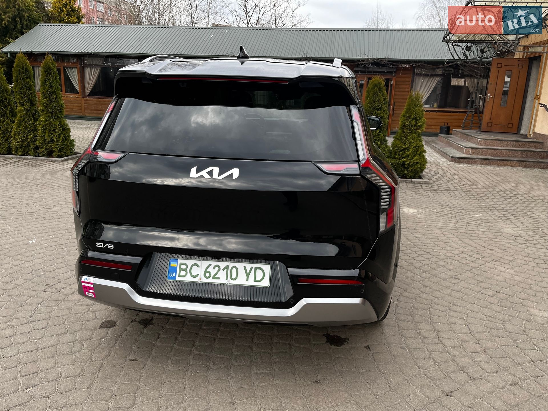 Kia EV9 2023 VIN KNDADFS59R6035988 фото оголошення 3 з 28