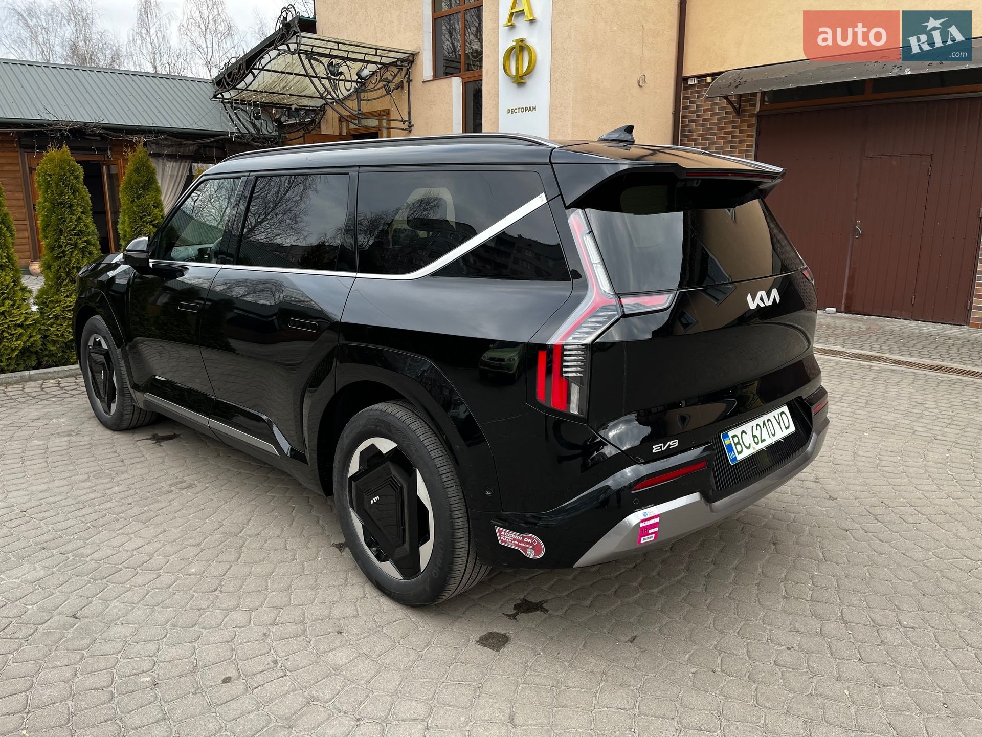 Kia EV9 2023 VIN KNDADFS59R6035988 фото оголошення 4 з 28