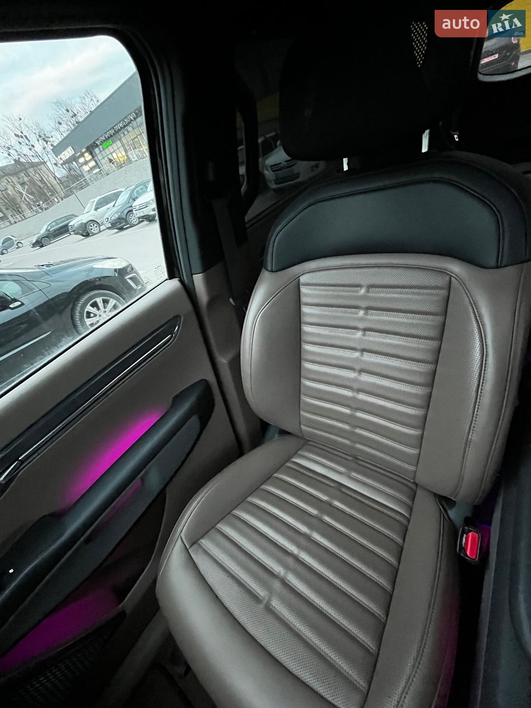 Kia EV9 2023 VIN KNDADFS59R6035988 фото оголошення 10 з 28