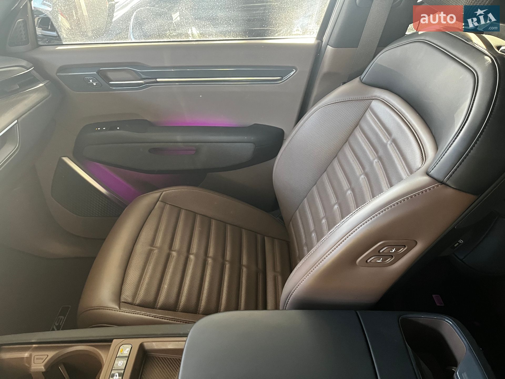 Kia EV9 2023 VIN KNDADFS59R6035988 фото оголошення 11 з 28