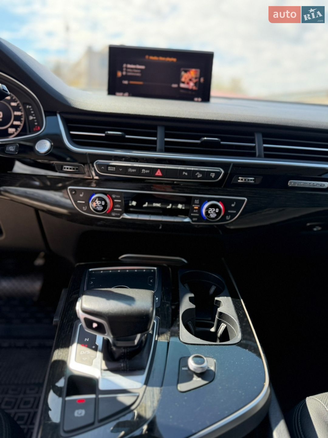 Audi Q7 2015 VIN WA1VAAF76HD001942 фото оголошення 8 з 16