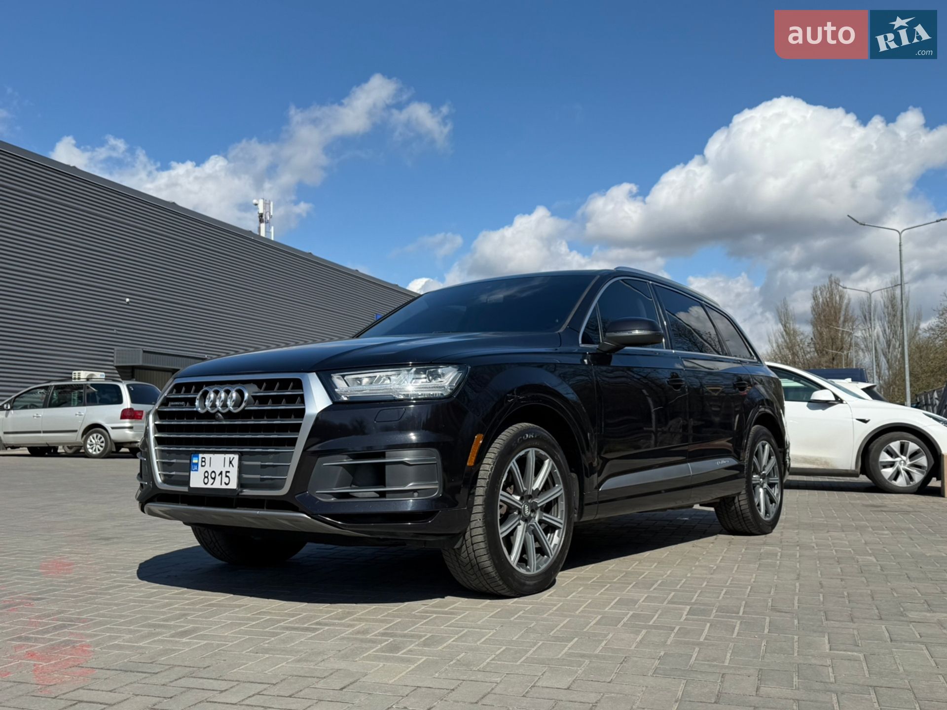 Audi Q7 2015 VIN WA1VAAF76HD001942 фото оголошення 3 з 16